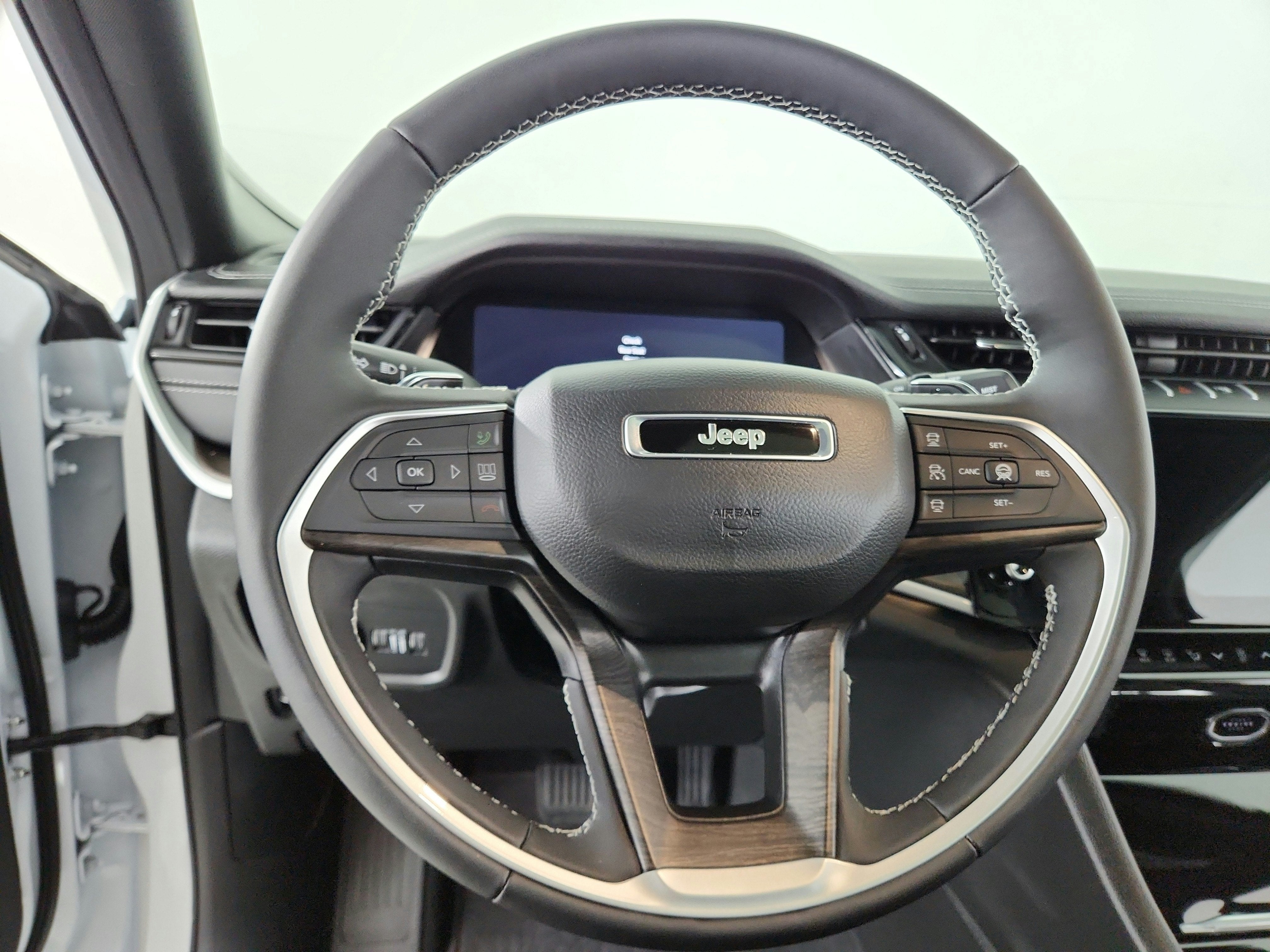 2026 Jeep Grand Cherokee L Limited 4x4