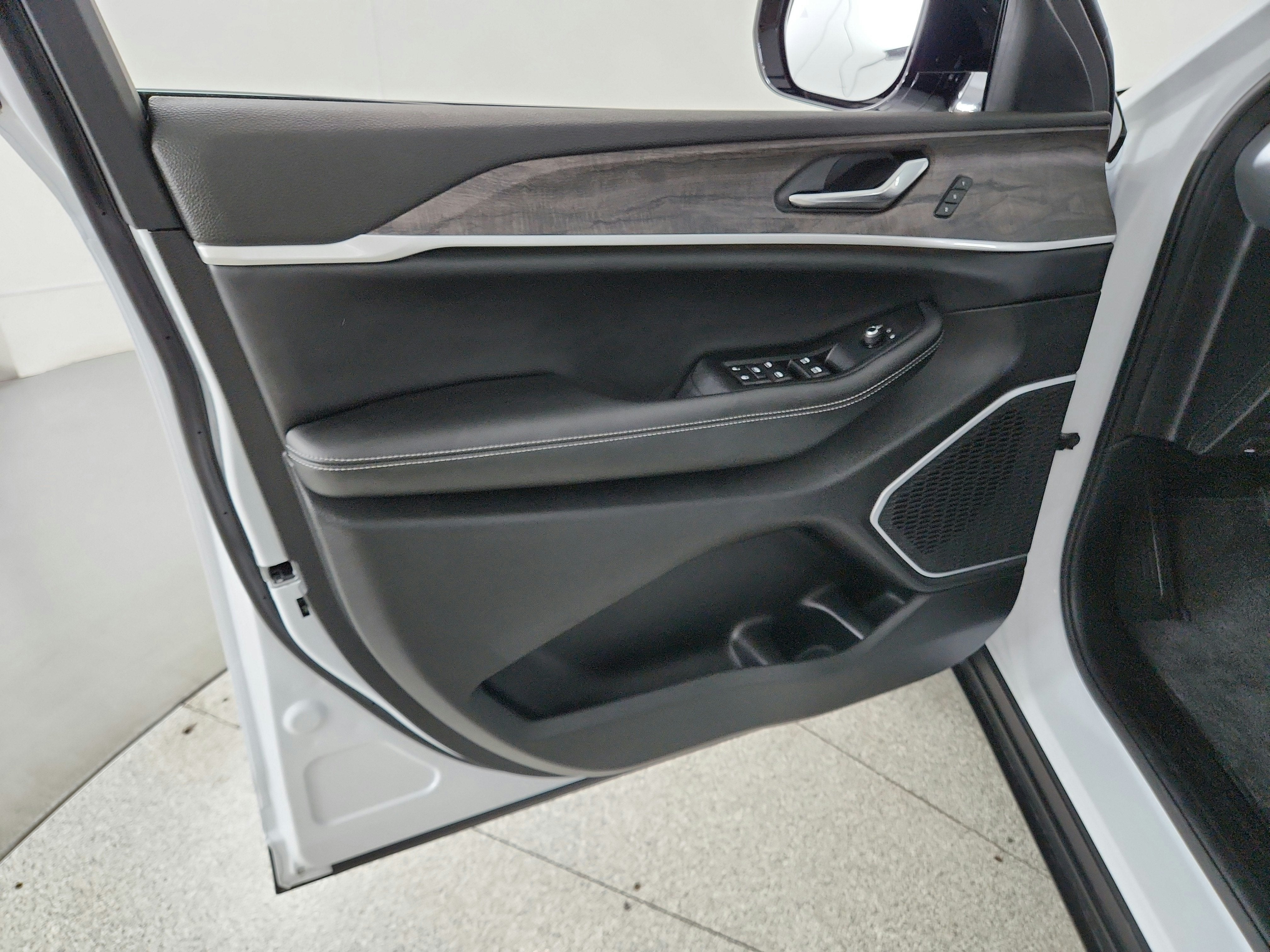 2026 Jeep Grand Cherokee L Limited 4x4