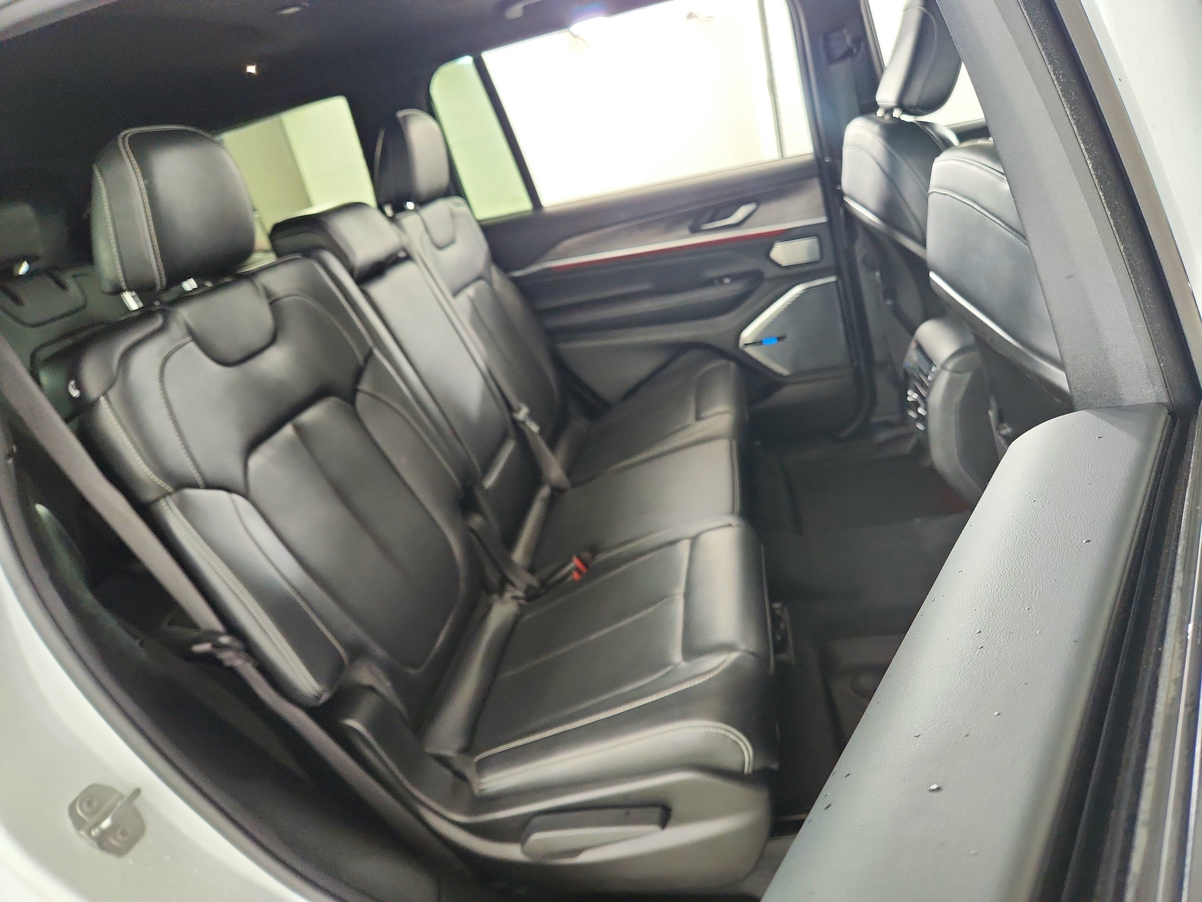 2022 Jeep Grand Cherokee L Overland 4x4