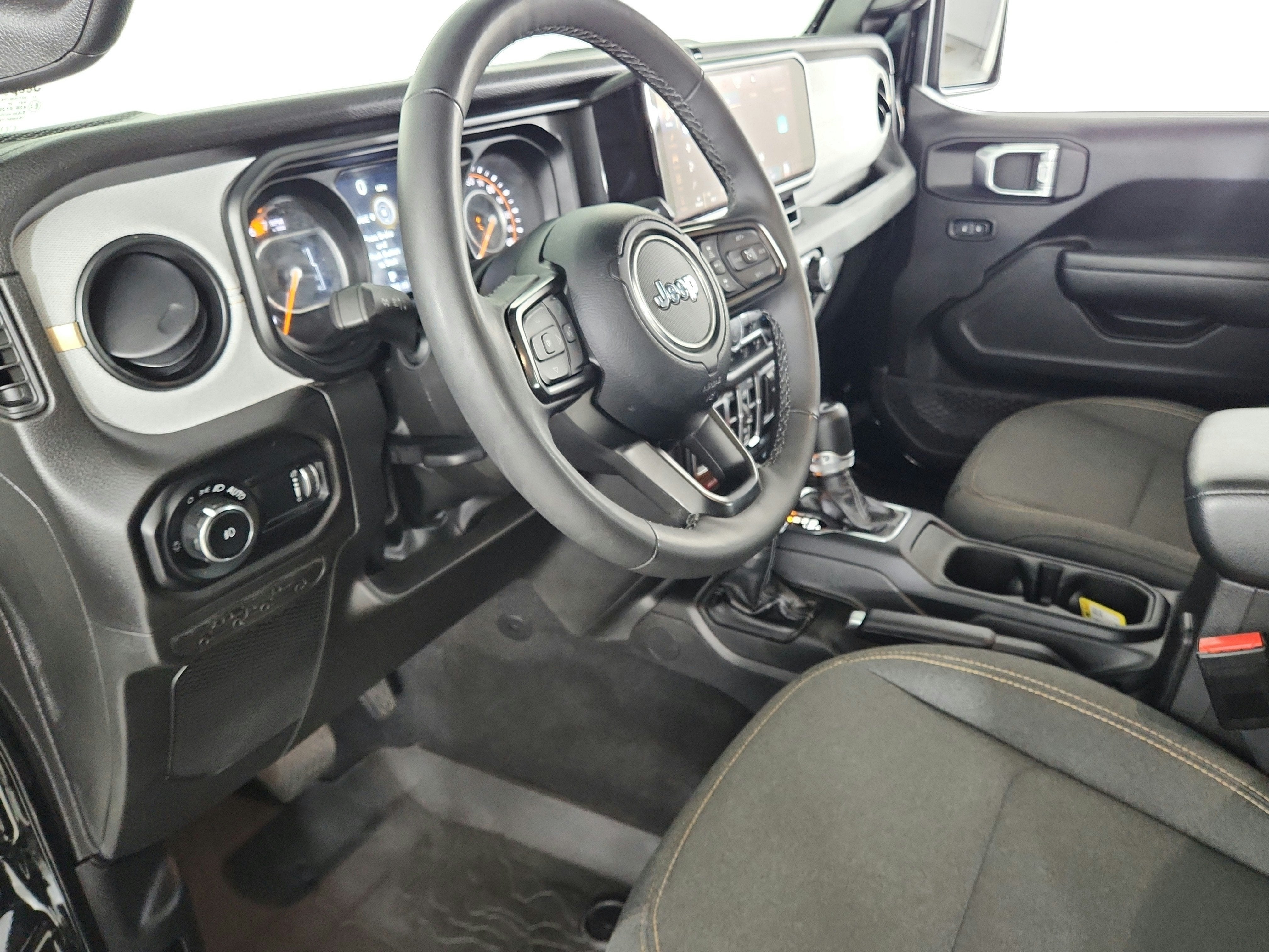2025 Jeep Wrangler 4-Door Willys 4x4