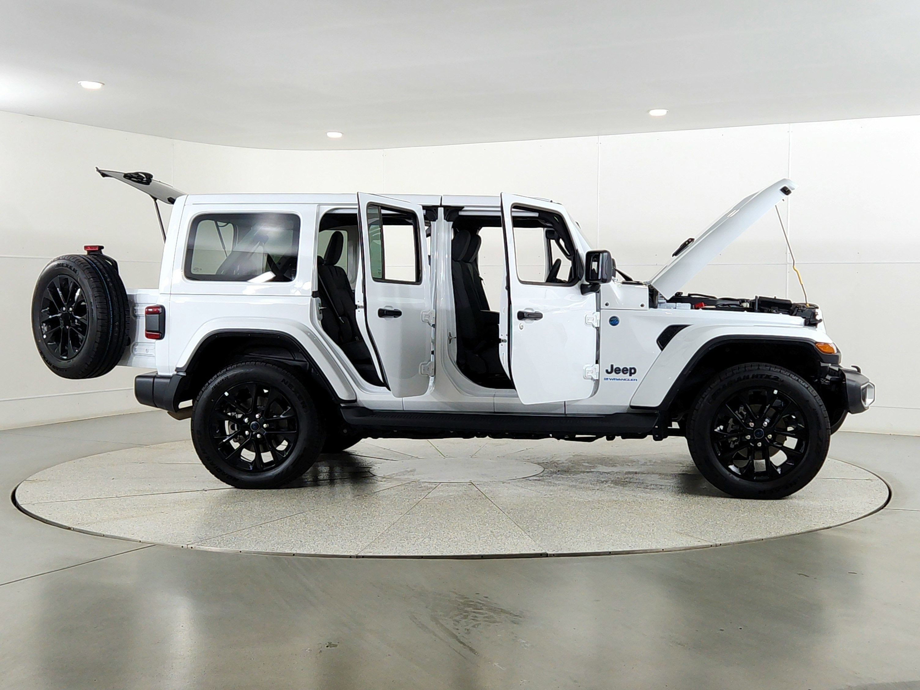 2025 Jeep Wrangler 4xe Sahara 4xe