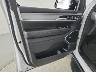 2025 Jeep Wagoneer L Series II 4x4