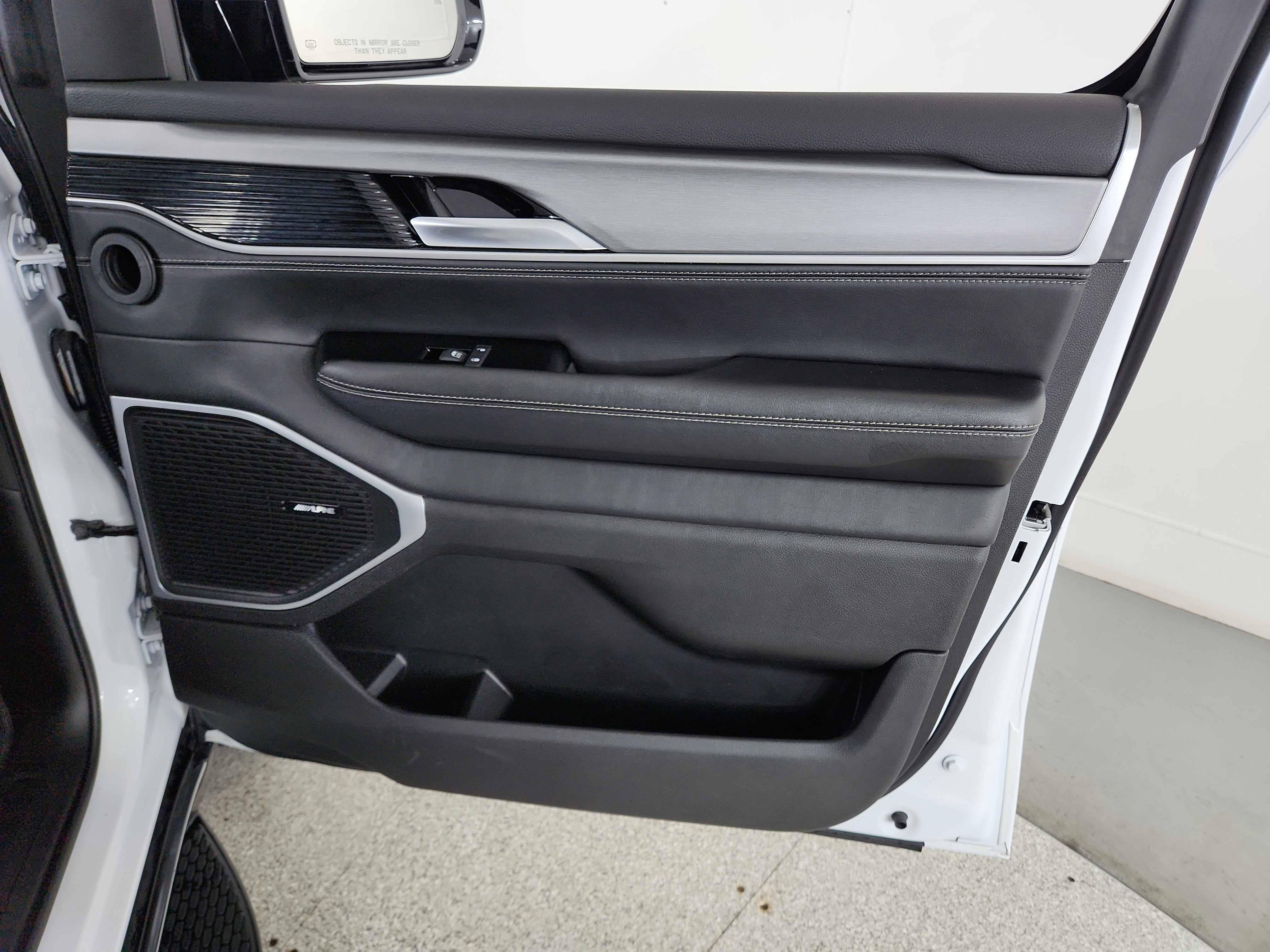 2025 Jeep Wagoneer L Series II 4x4