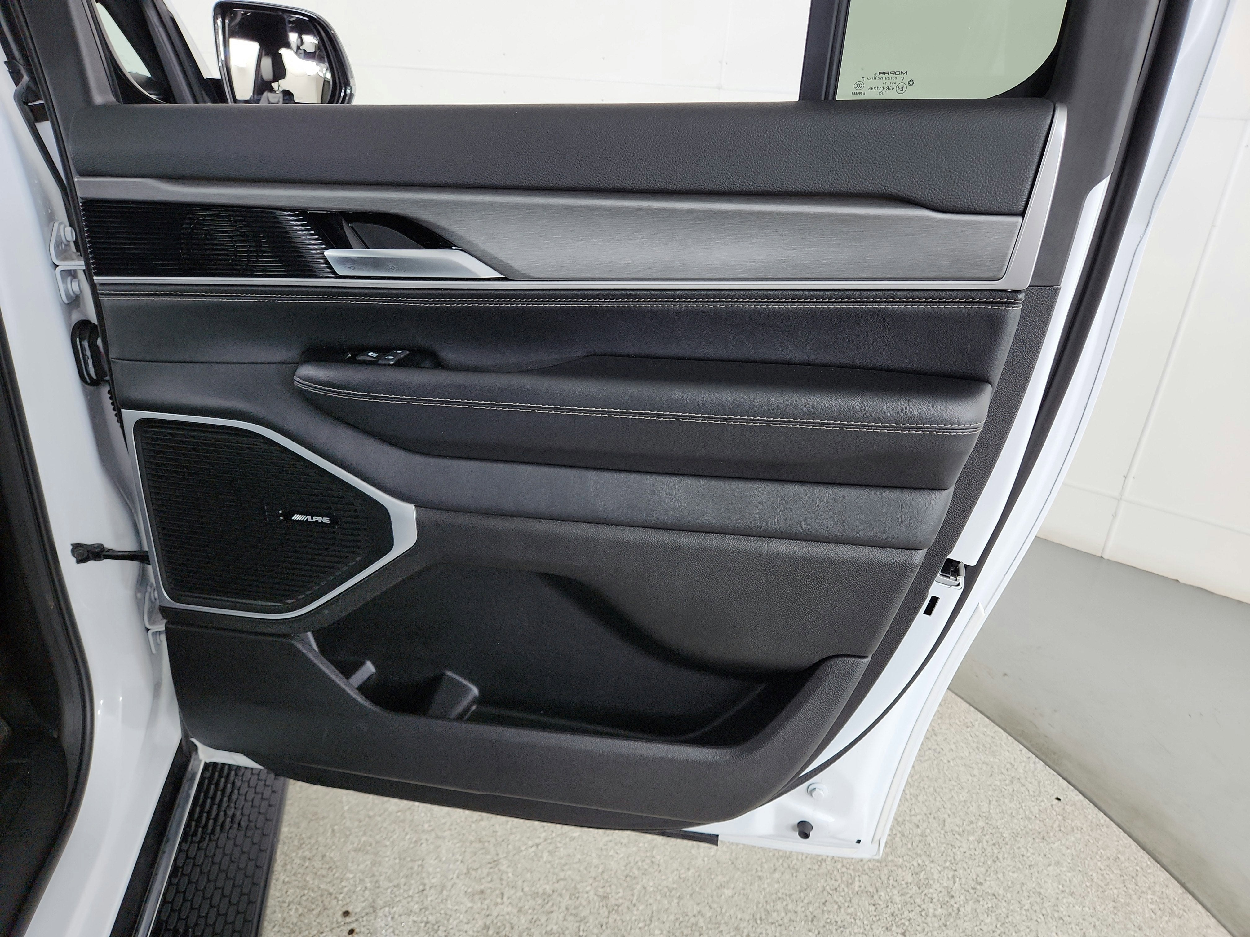 2025 Jeep Wagoneer L Series II 4x4