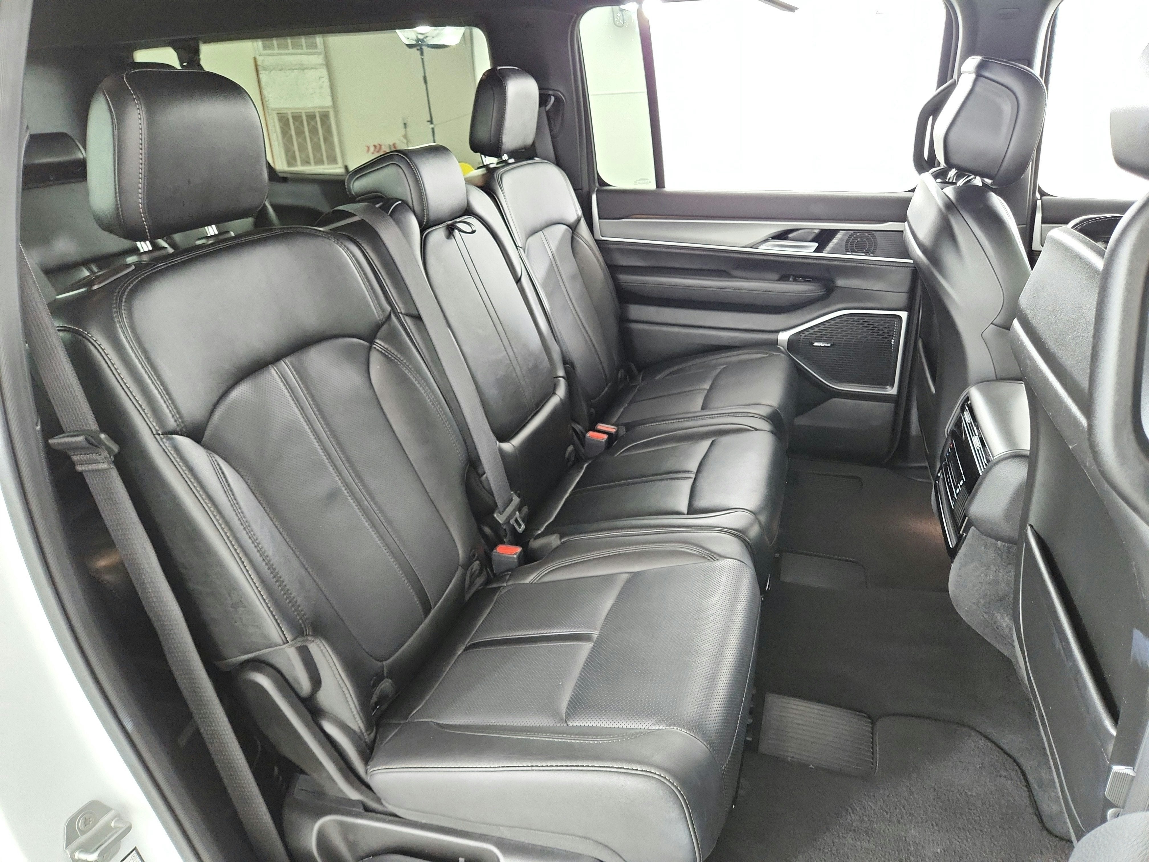 2025 Jeep Wagoneer L Series II 4x4