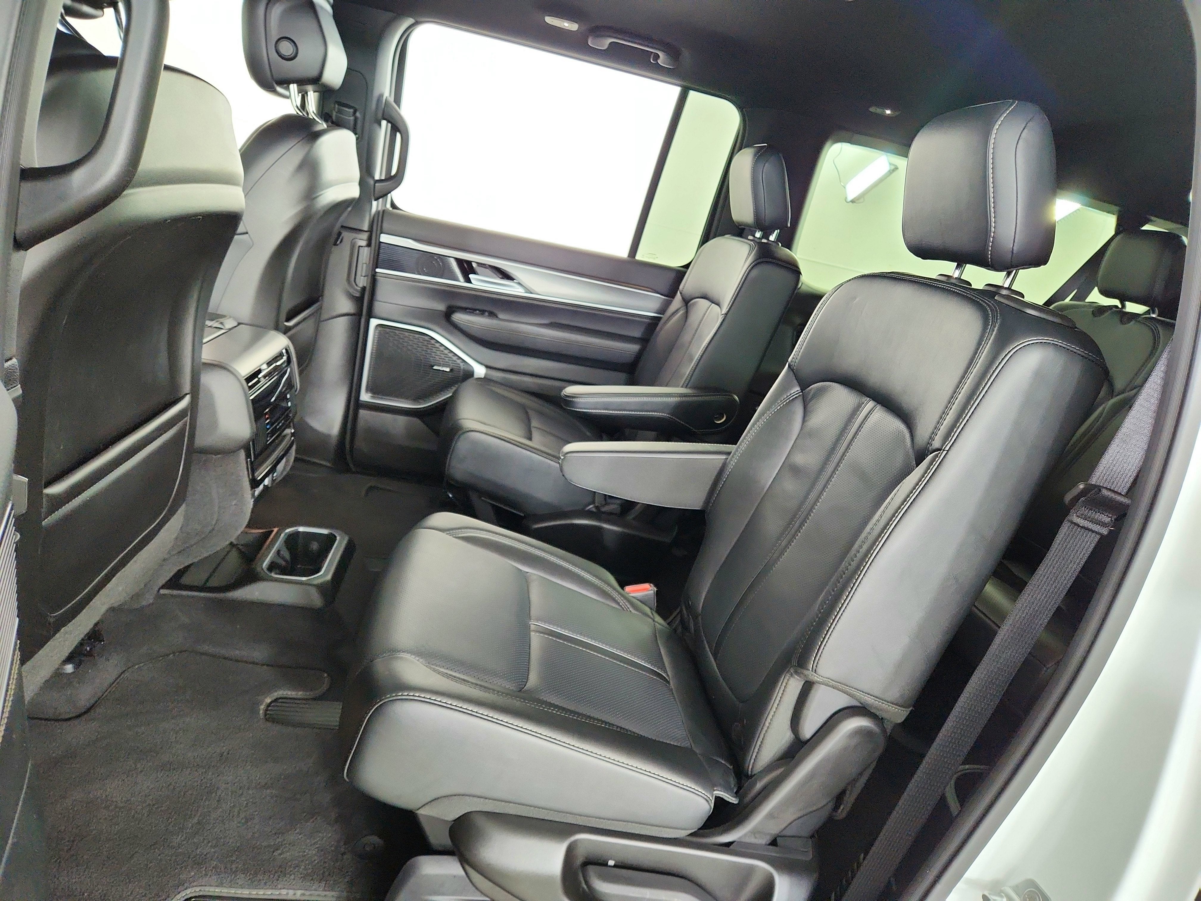 2025 Jeep Wagoneer L Series II 4x4