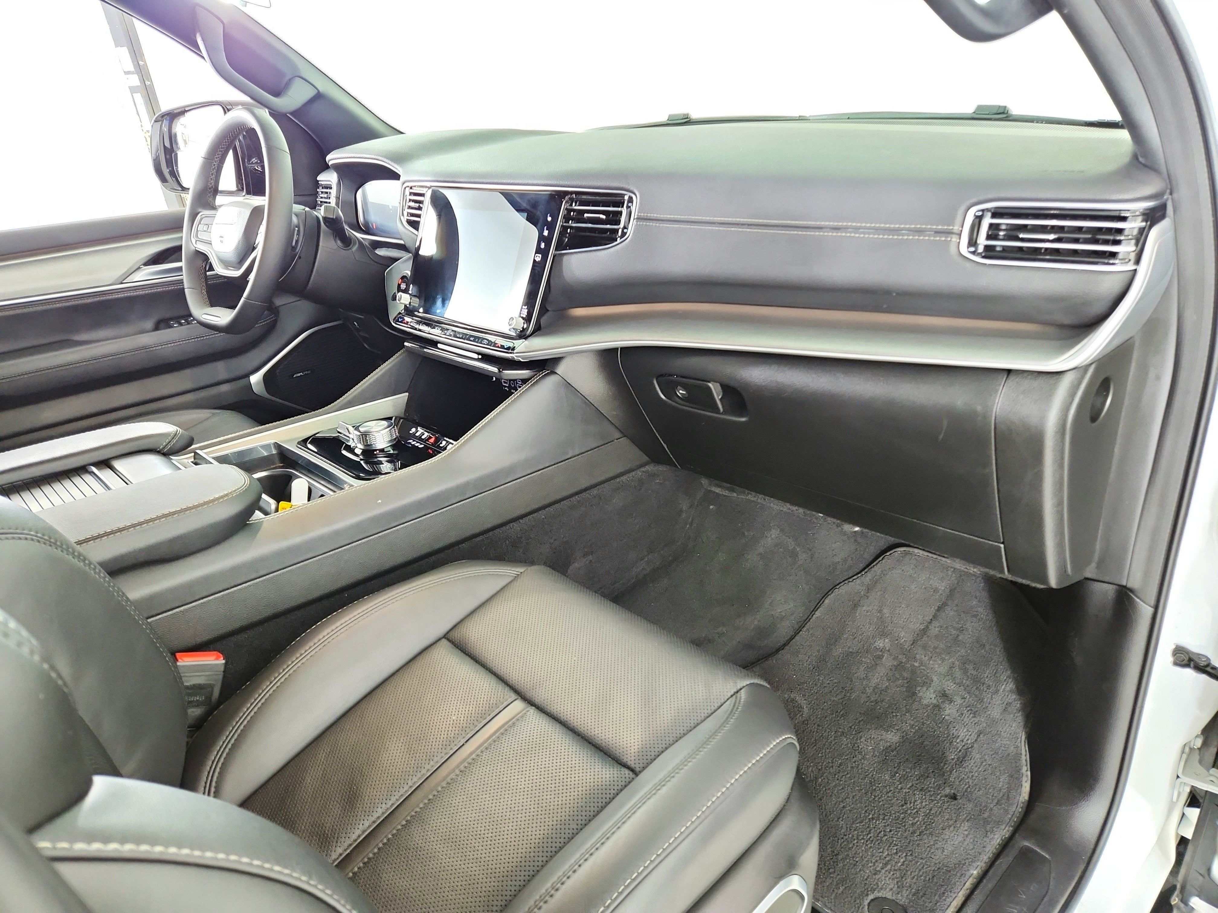 2025 Jeep Wagoneer L Series II 4x4