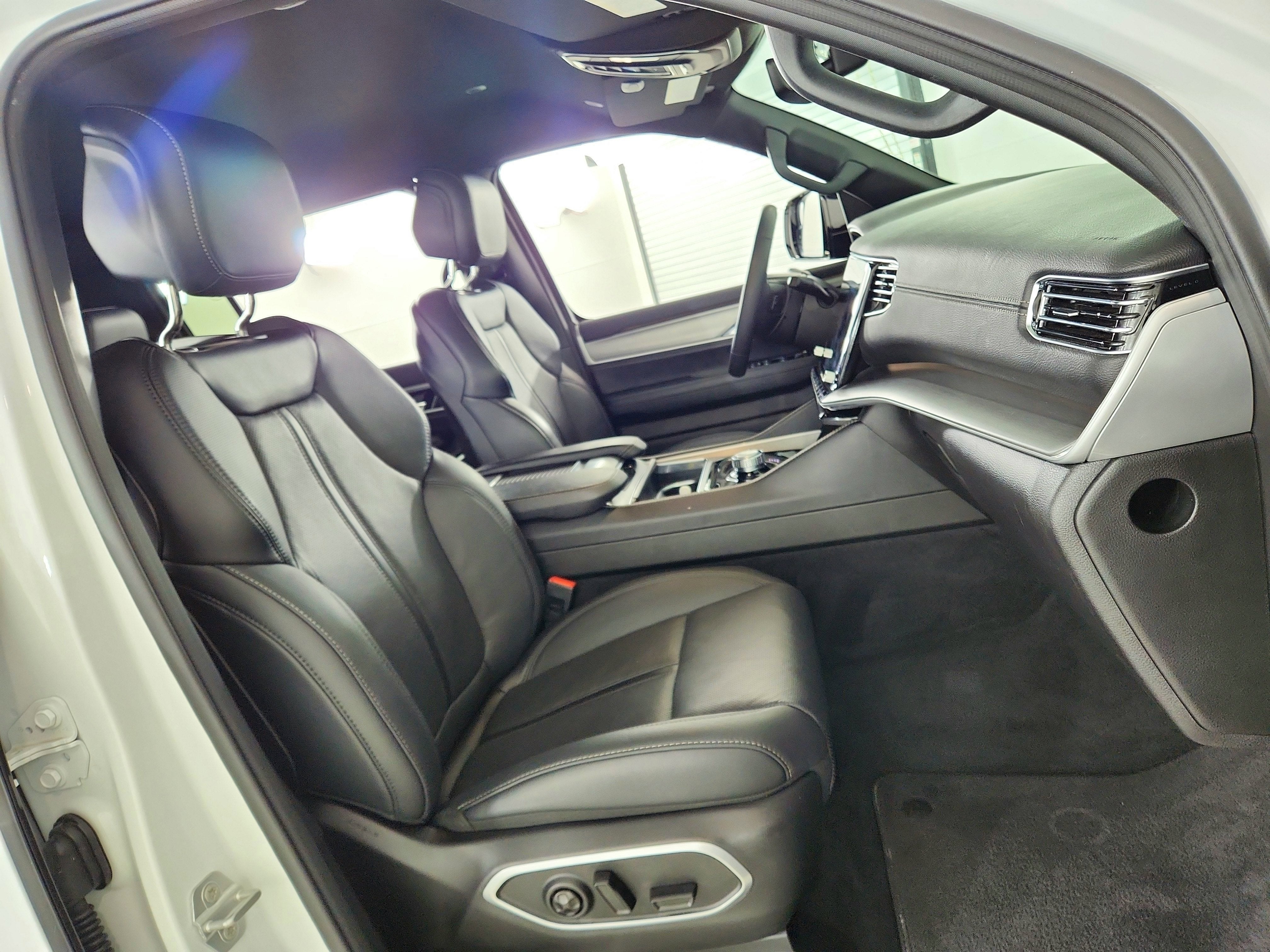 2025 Jeep Wagoneer L Series II 4x4