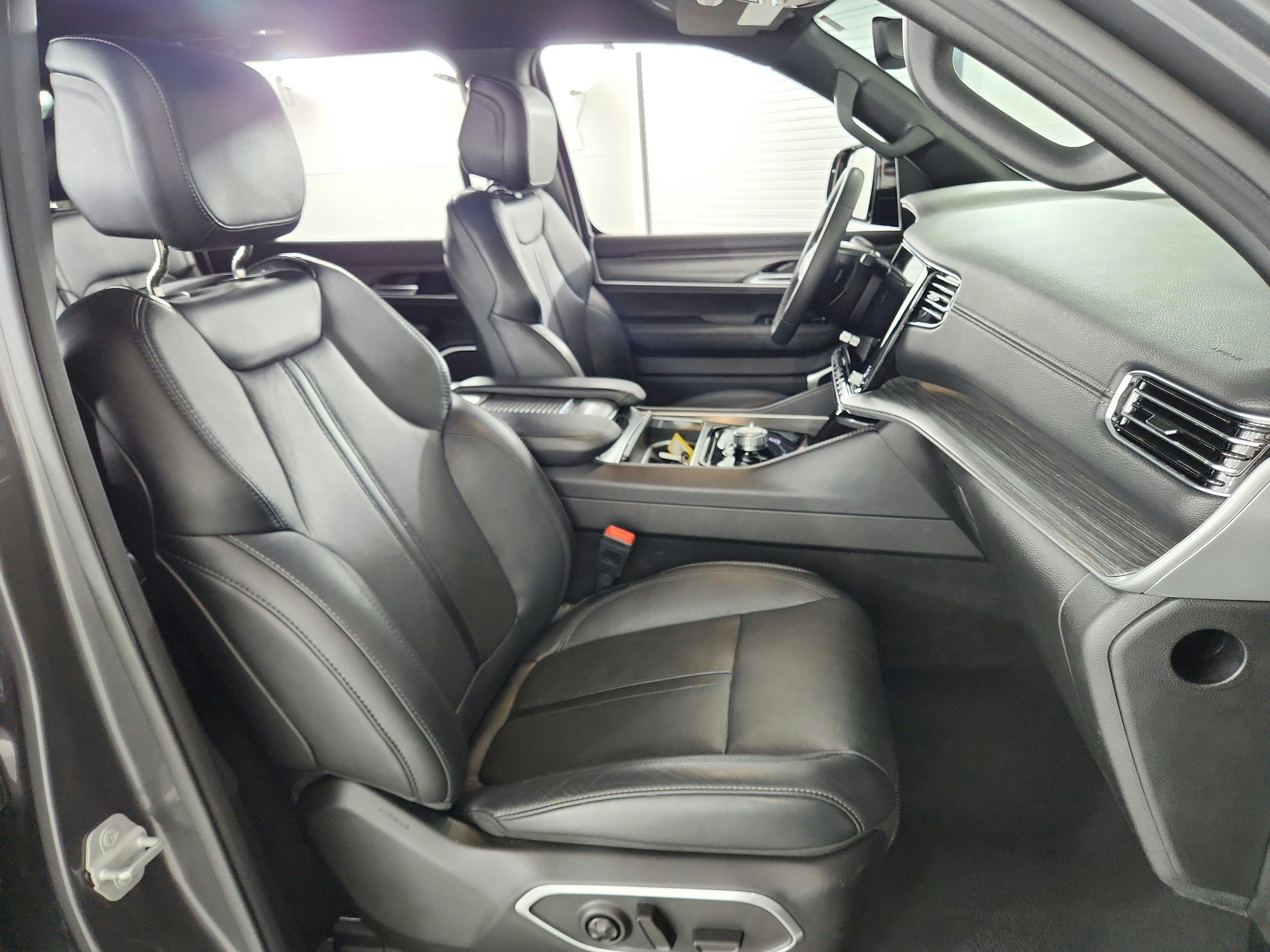 2024 Jeep Wagoneer L Series II 4x4