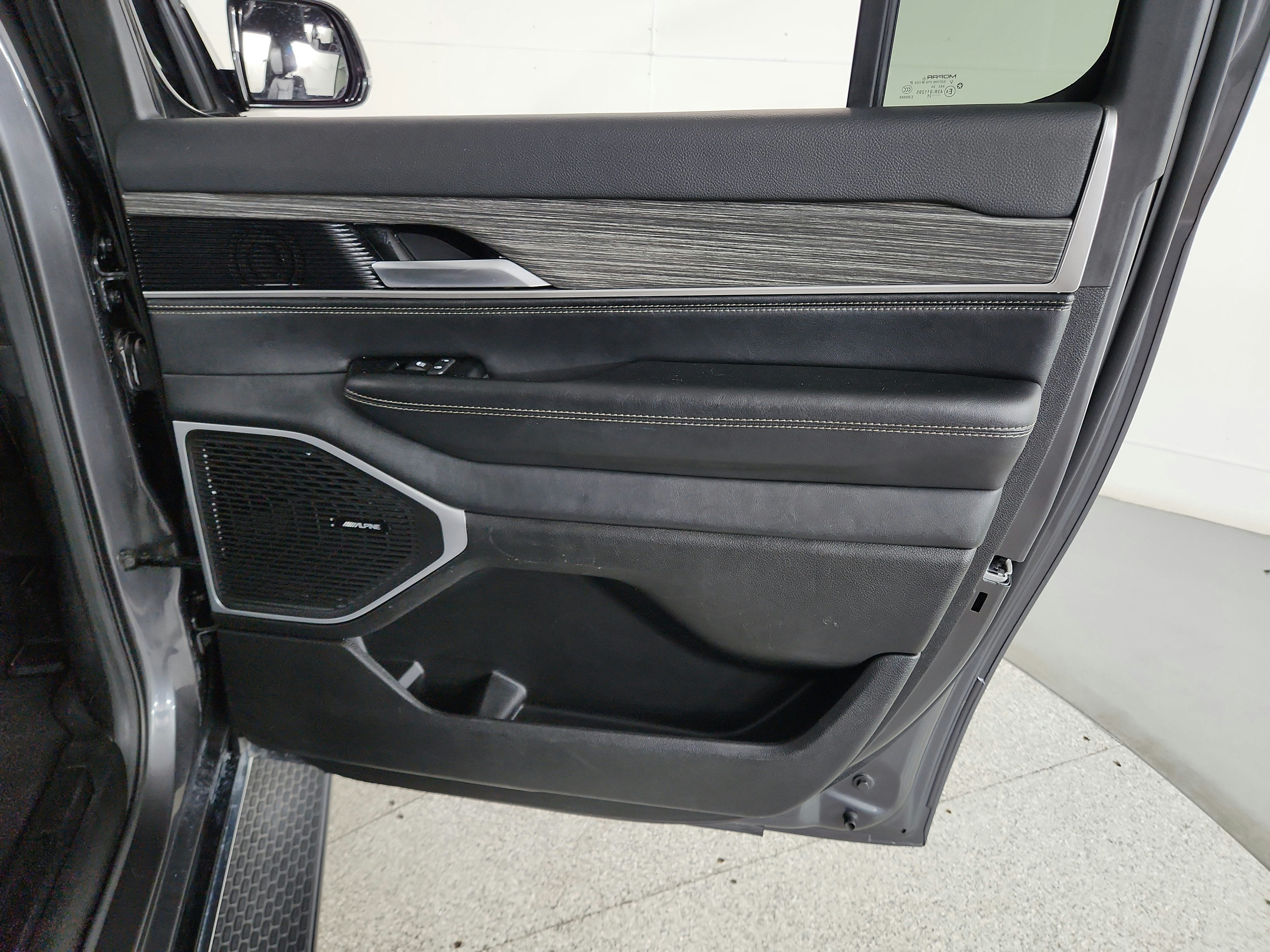 2024 Jeep Wagoneer L Series II 4x4
