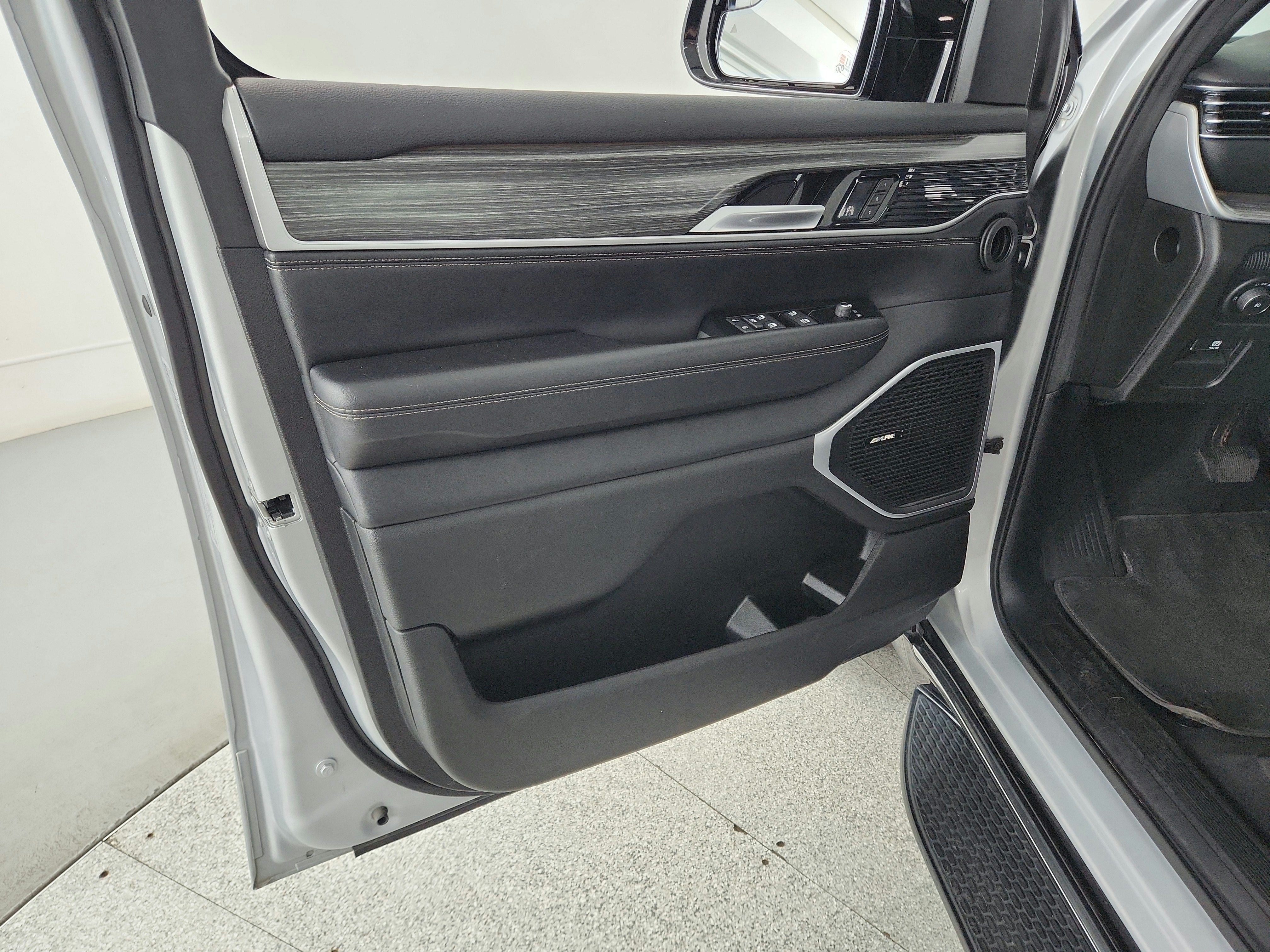 2024 Jeep Wagoneer L Series II 4x4