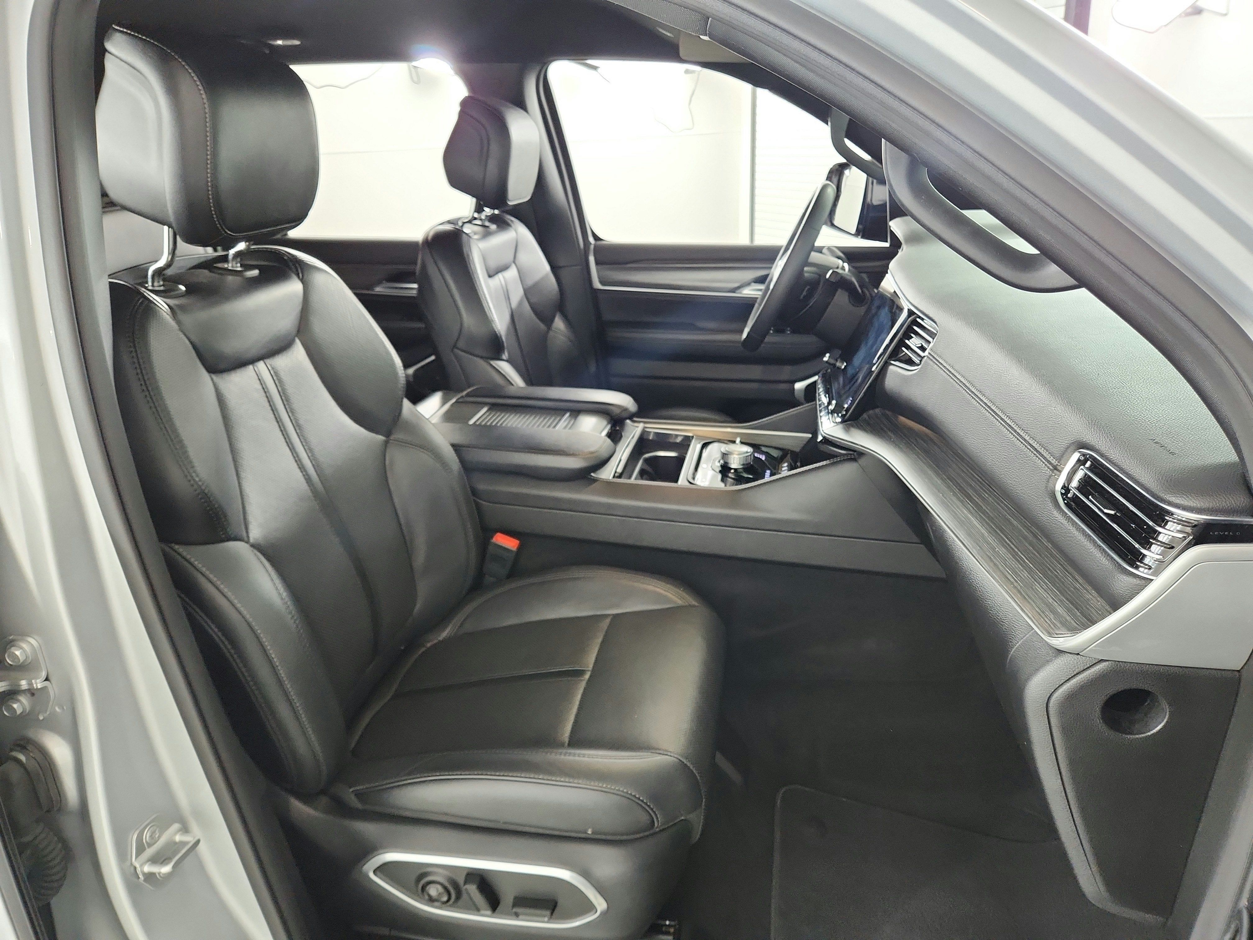 2024 Jeep Wagoneer L Series II 4x4