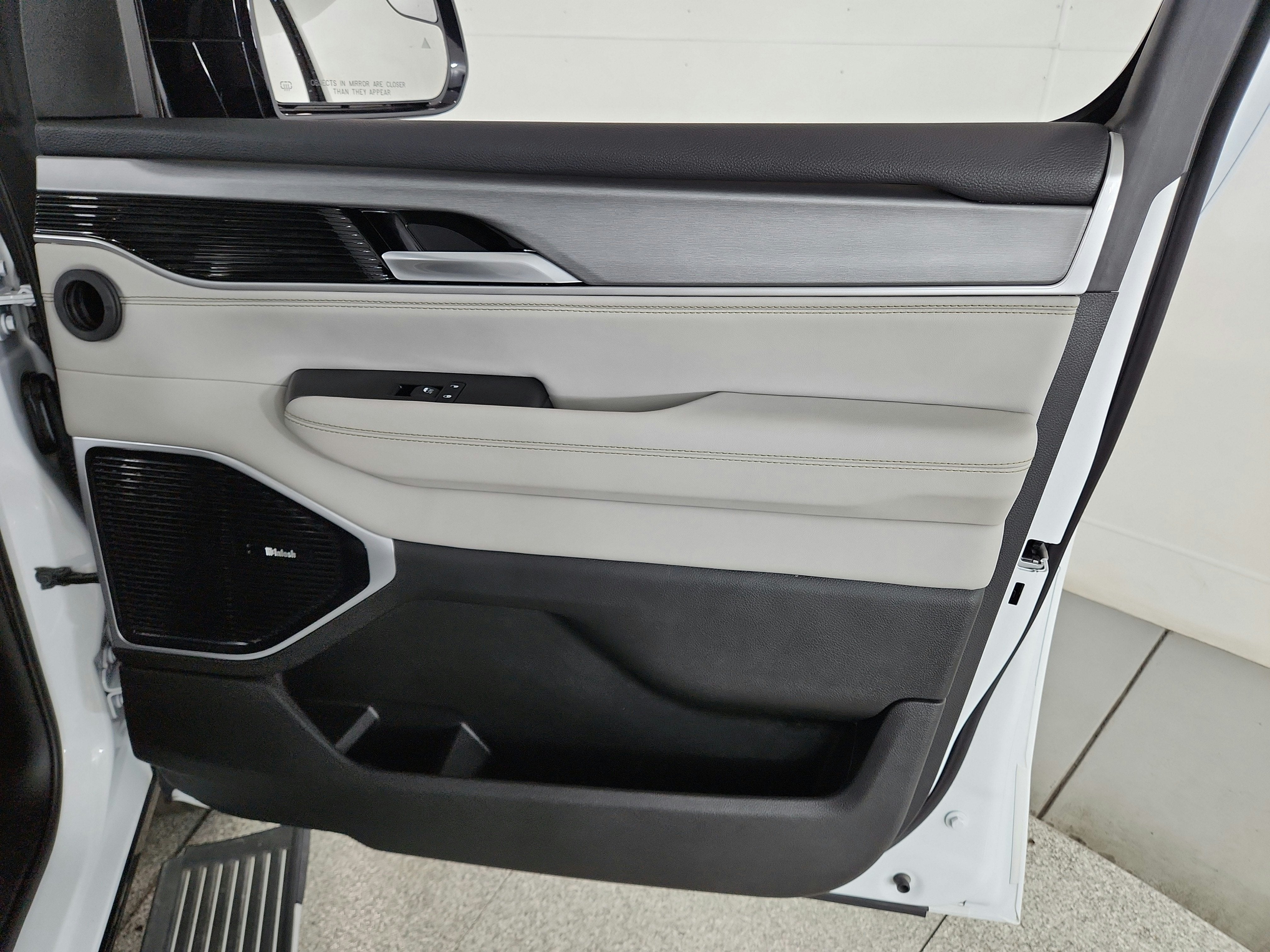2025 Jeep Wagoneer L Series III 4x4
