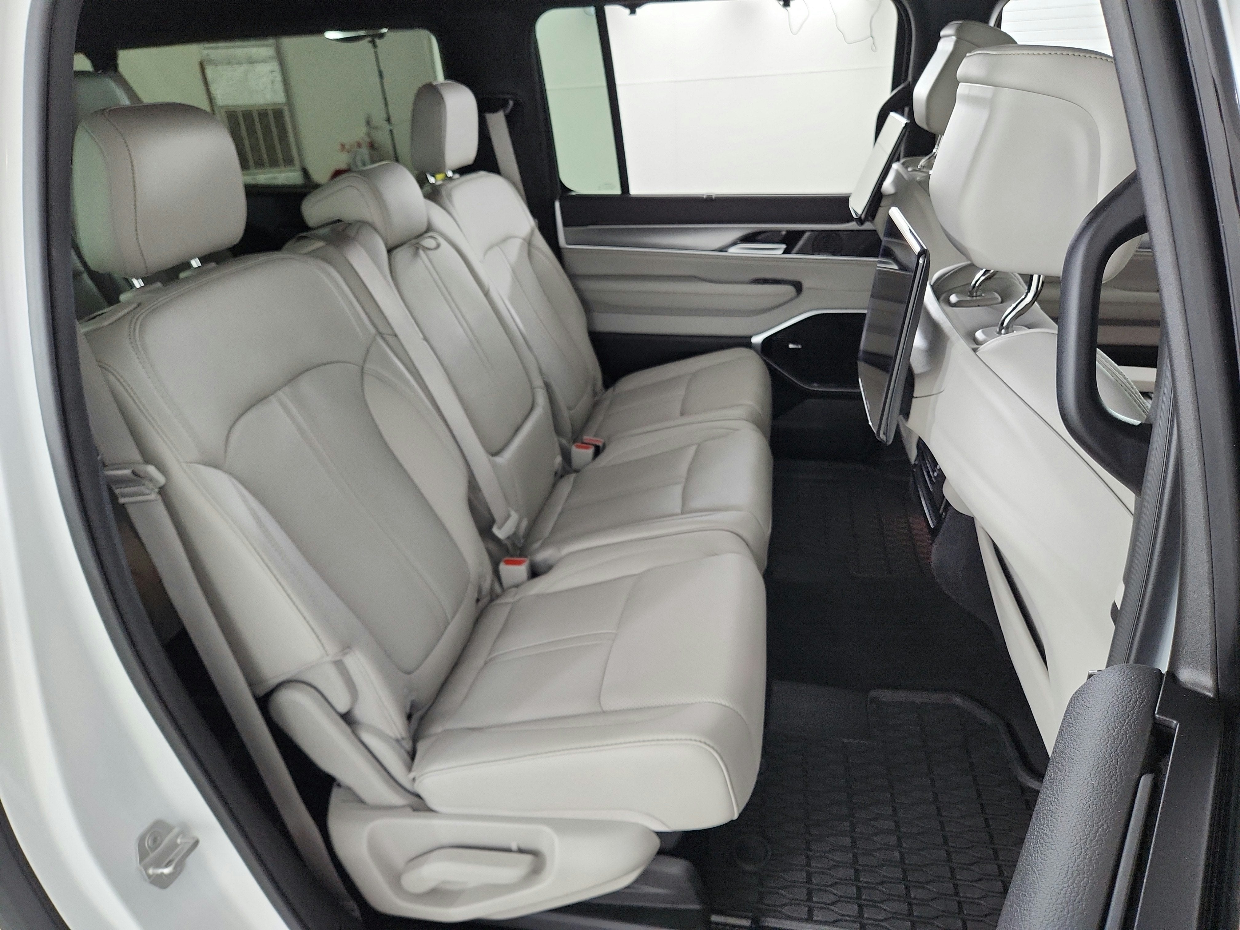 2025 Jeep Wagoneer L Series III 4x4