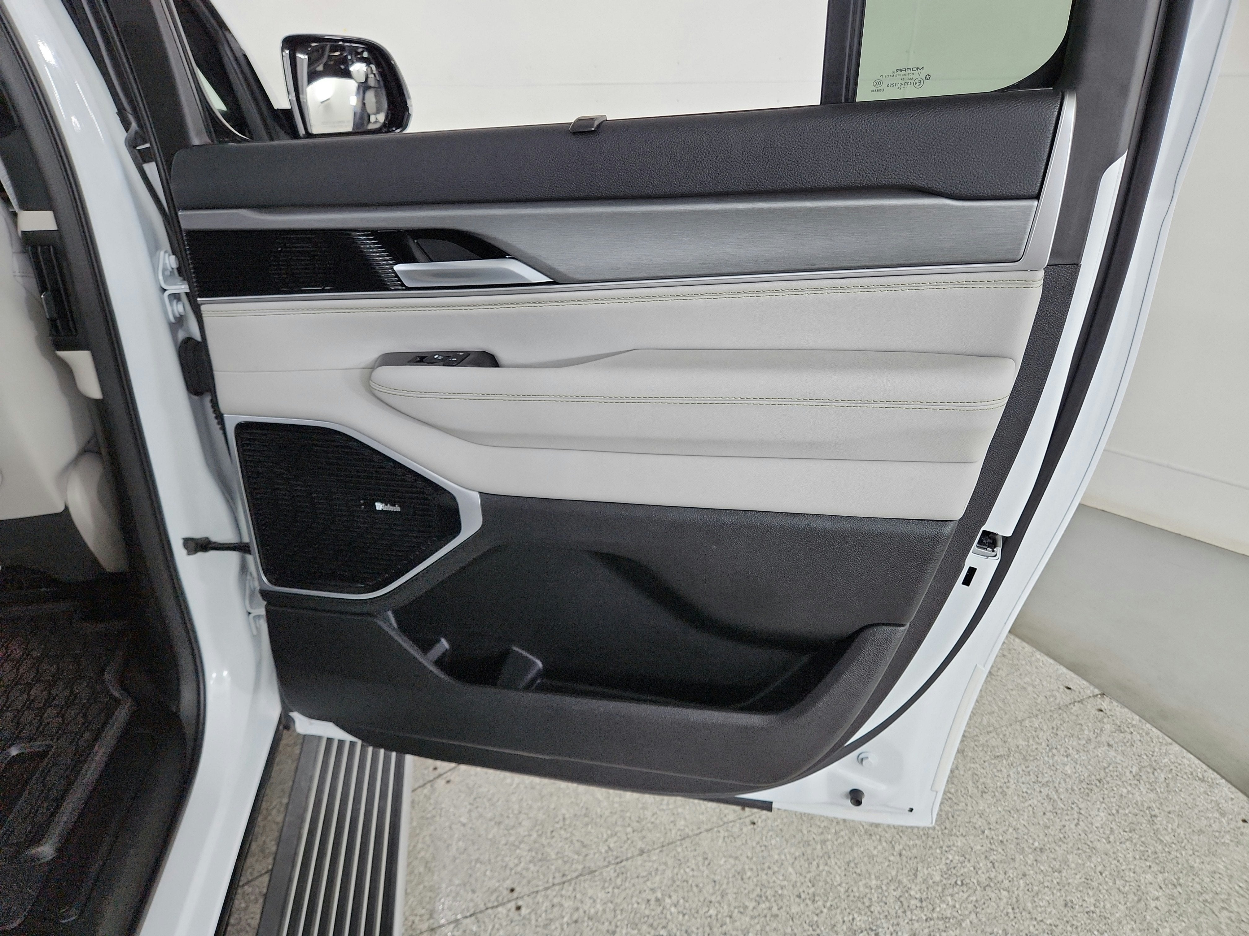 2025 Jeep Wagoneer L Series III 4x4