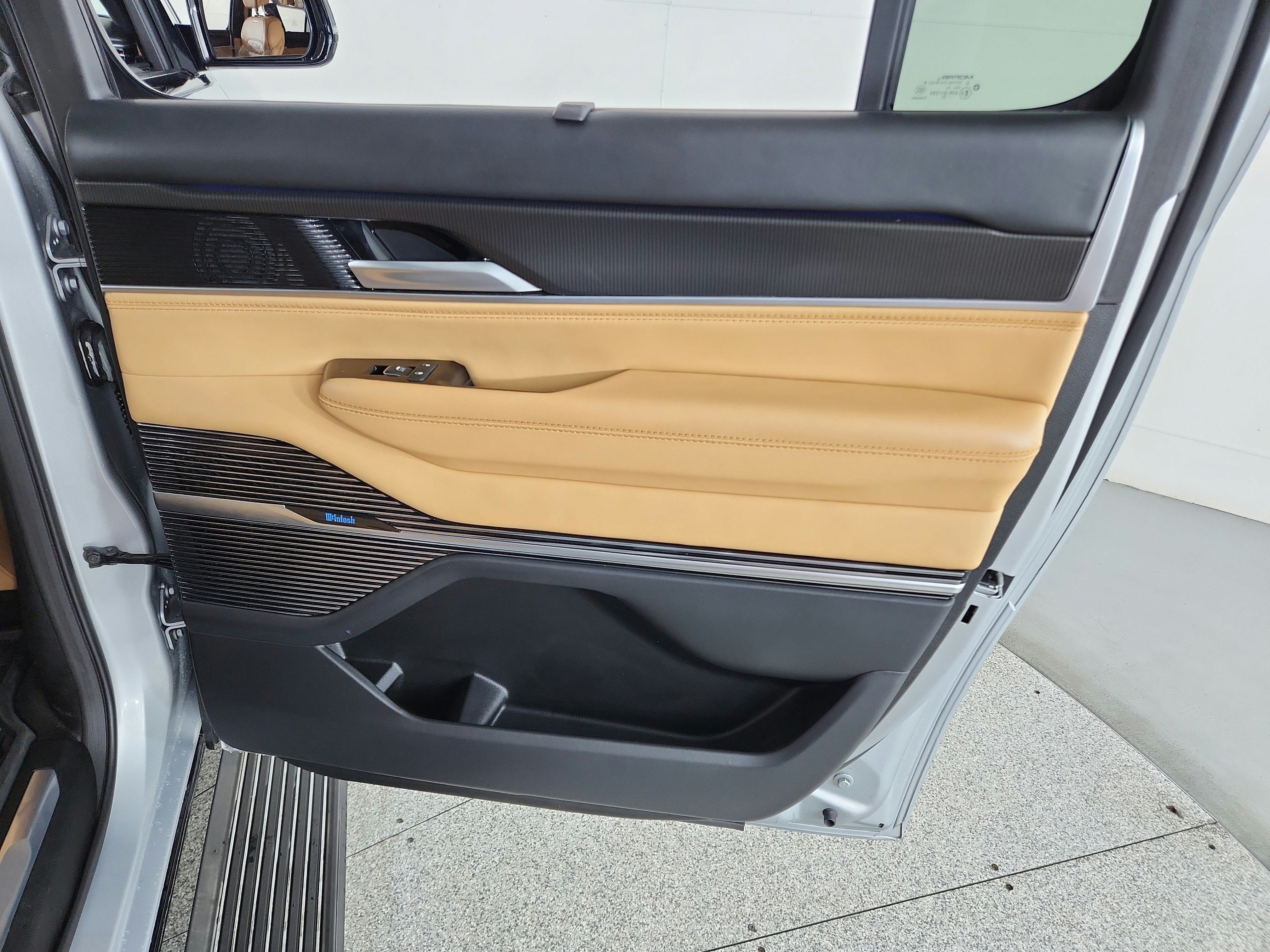 2025 Jeep Grand Wagoneer L Series III Obsidian 4x4
