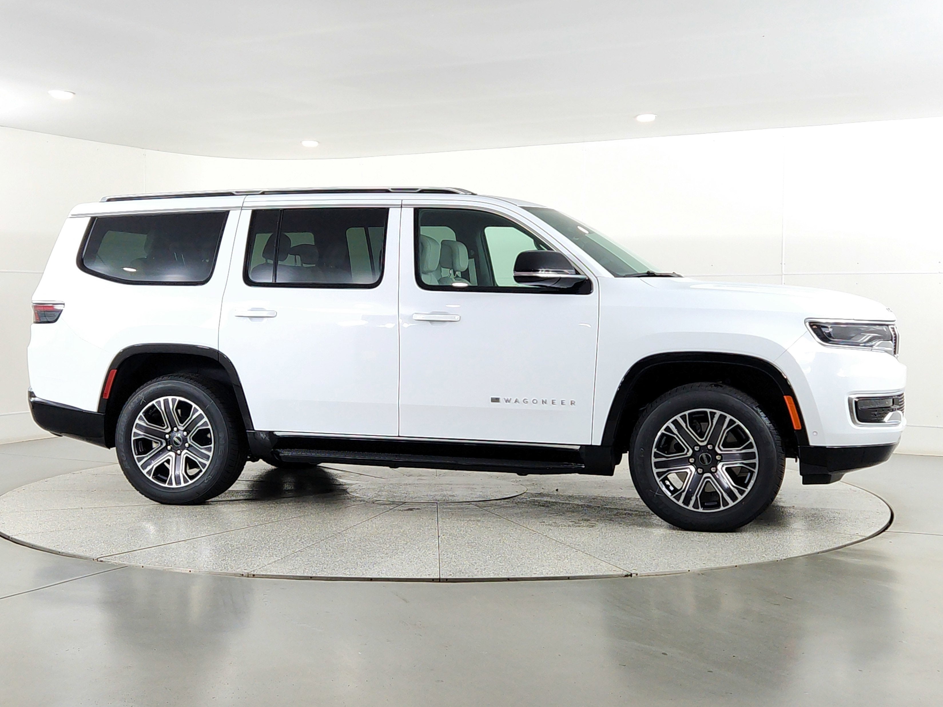 2025 Jeep Wagoneer BASE