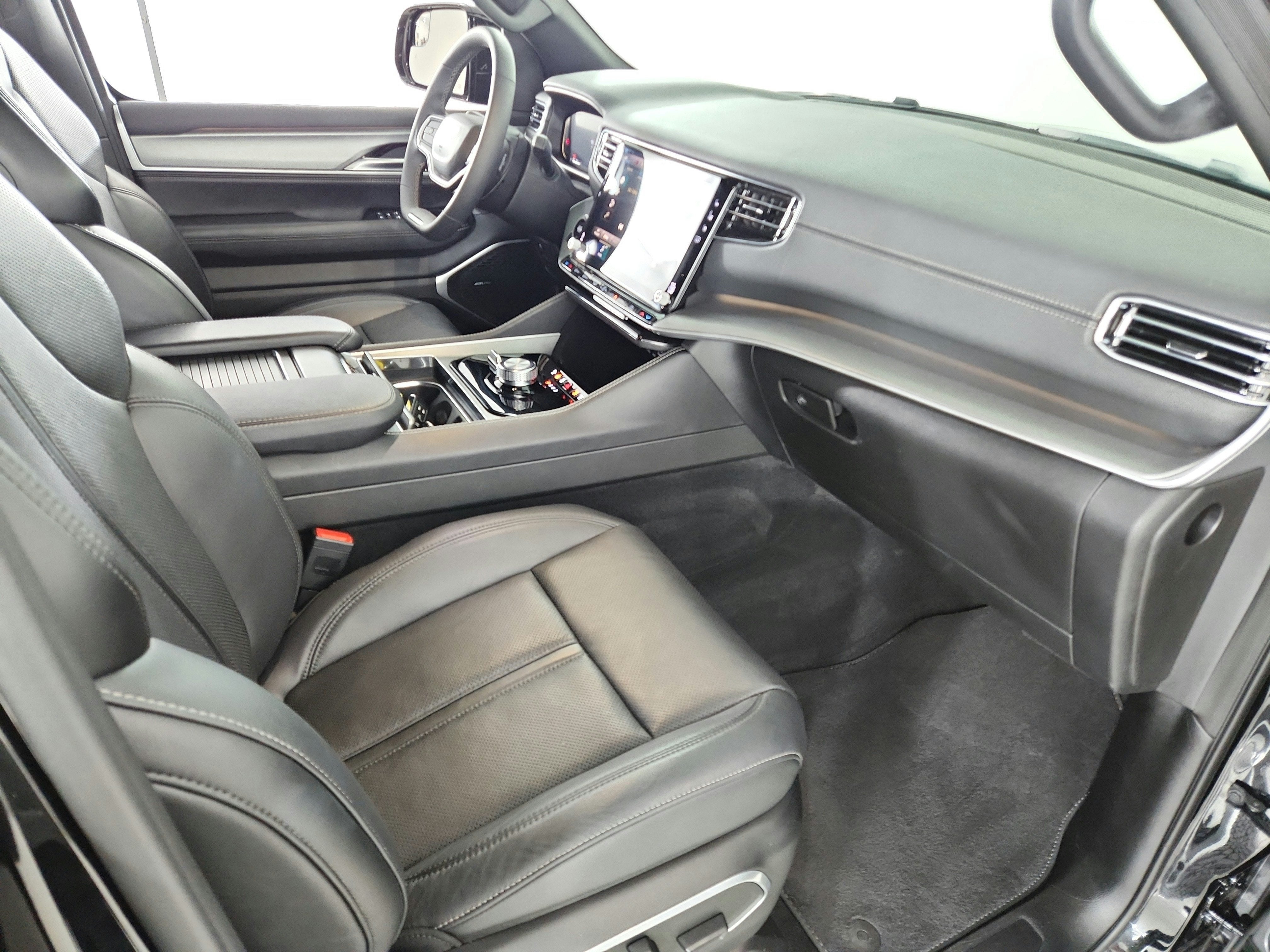 2025 Jeep Wagoneer Carbide 4x4