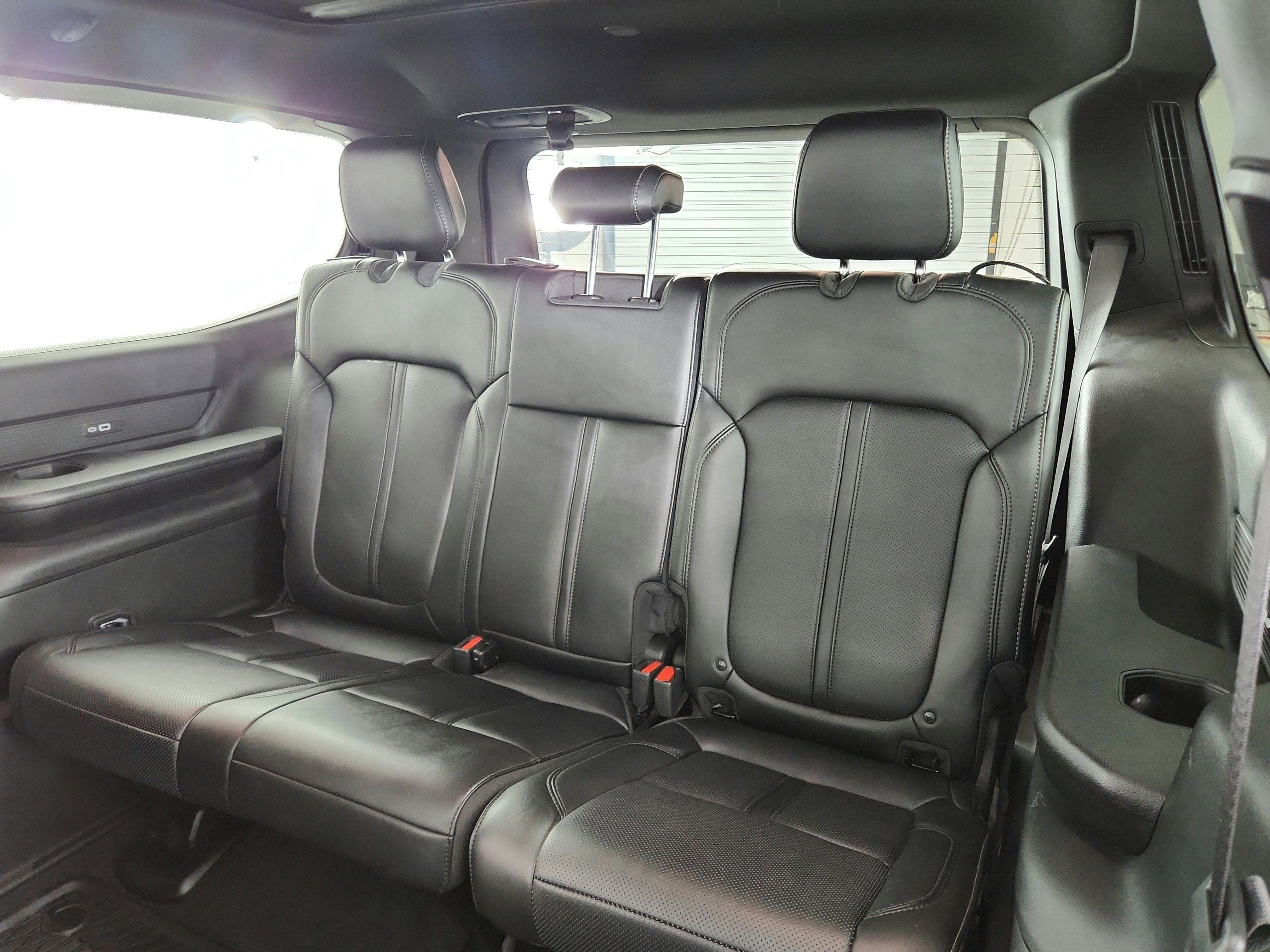 2024 Jeep Wagoneer Series II Carbide 4x4