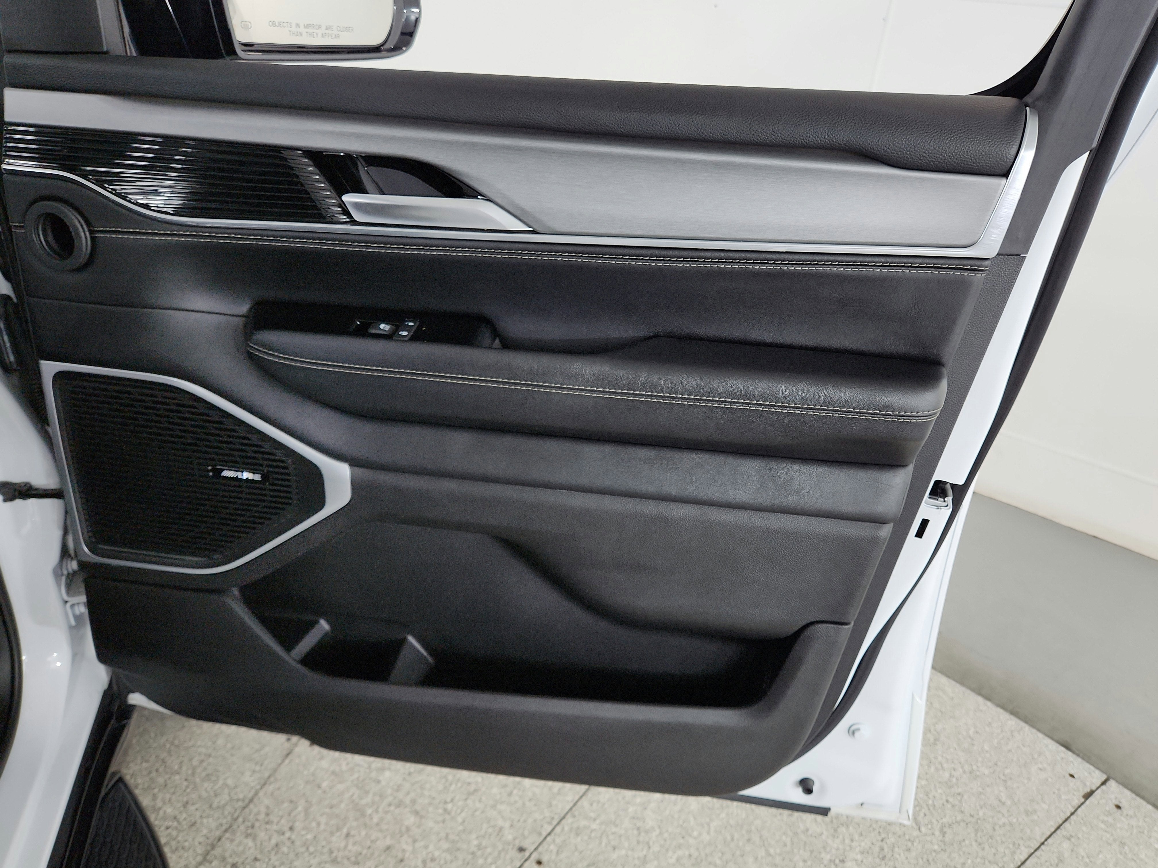 2024 Jeep Wagoneer Series II Carbide 4x4
