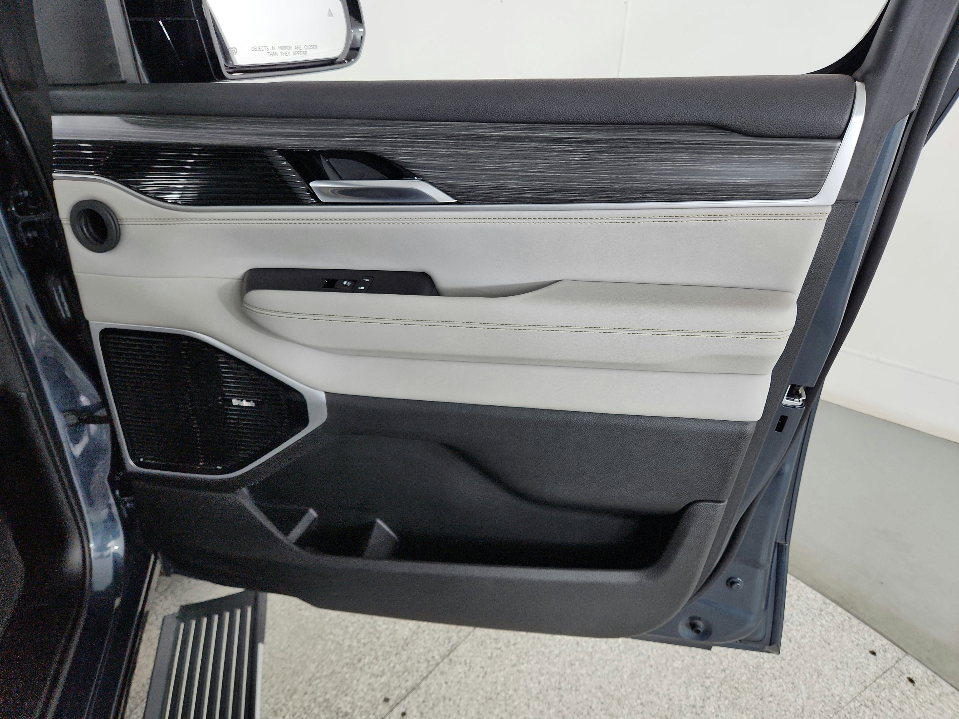 2023 Jeep Wagoneer Series III 4x4
