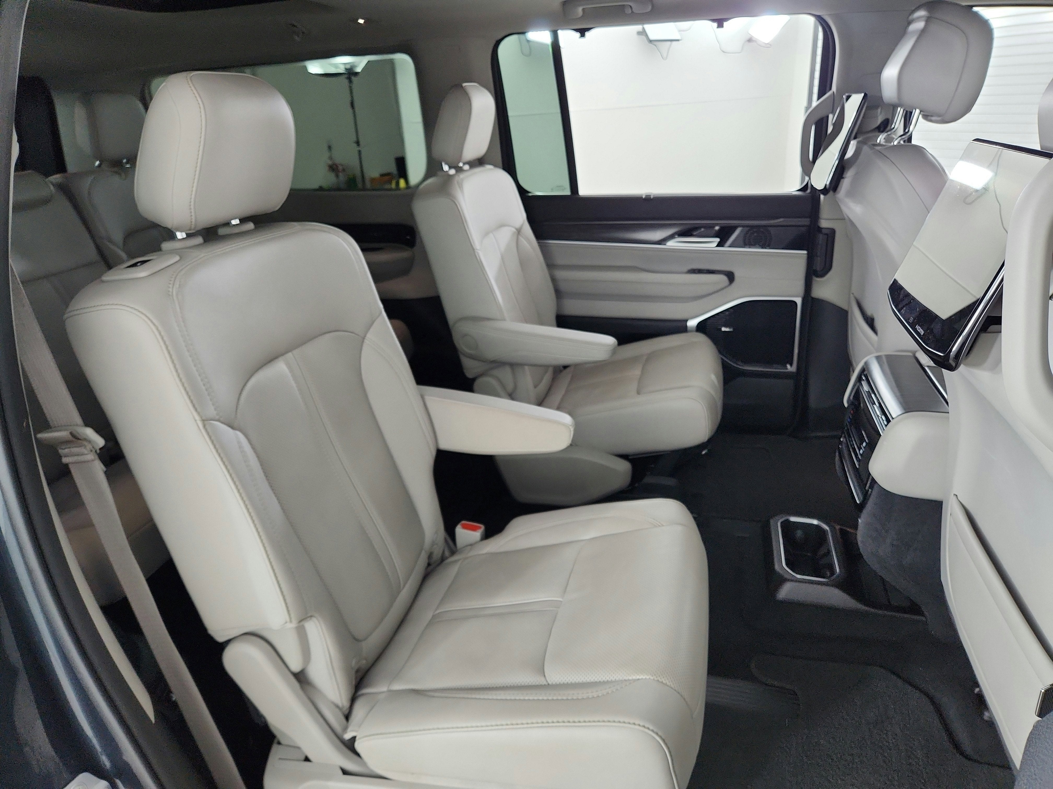 2023 Jeep Wagoneer Series III 4x4