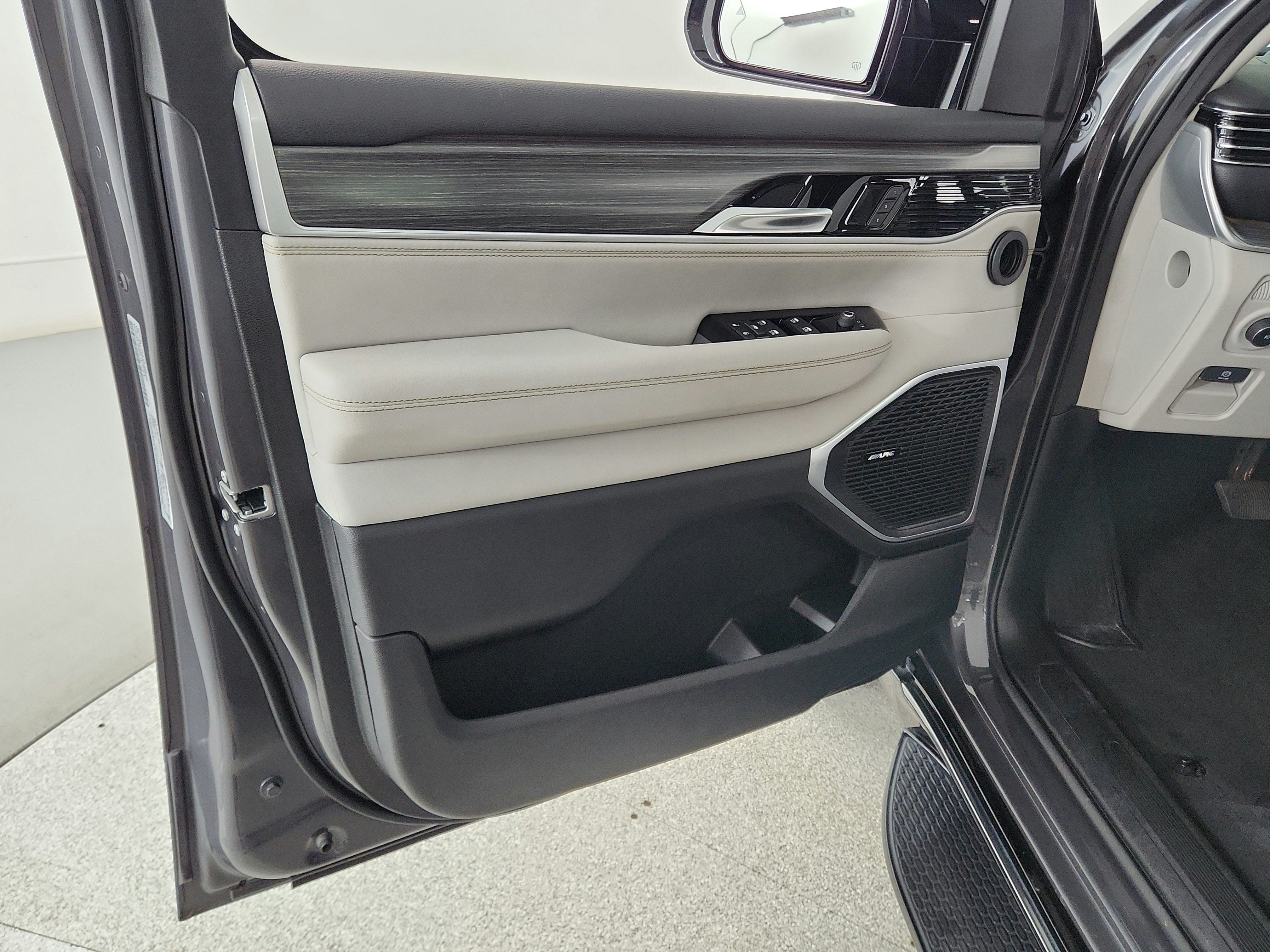 2023 Jeep Wagoneer Series III 4x4
