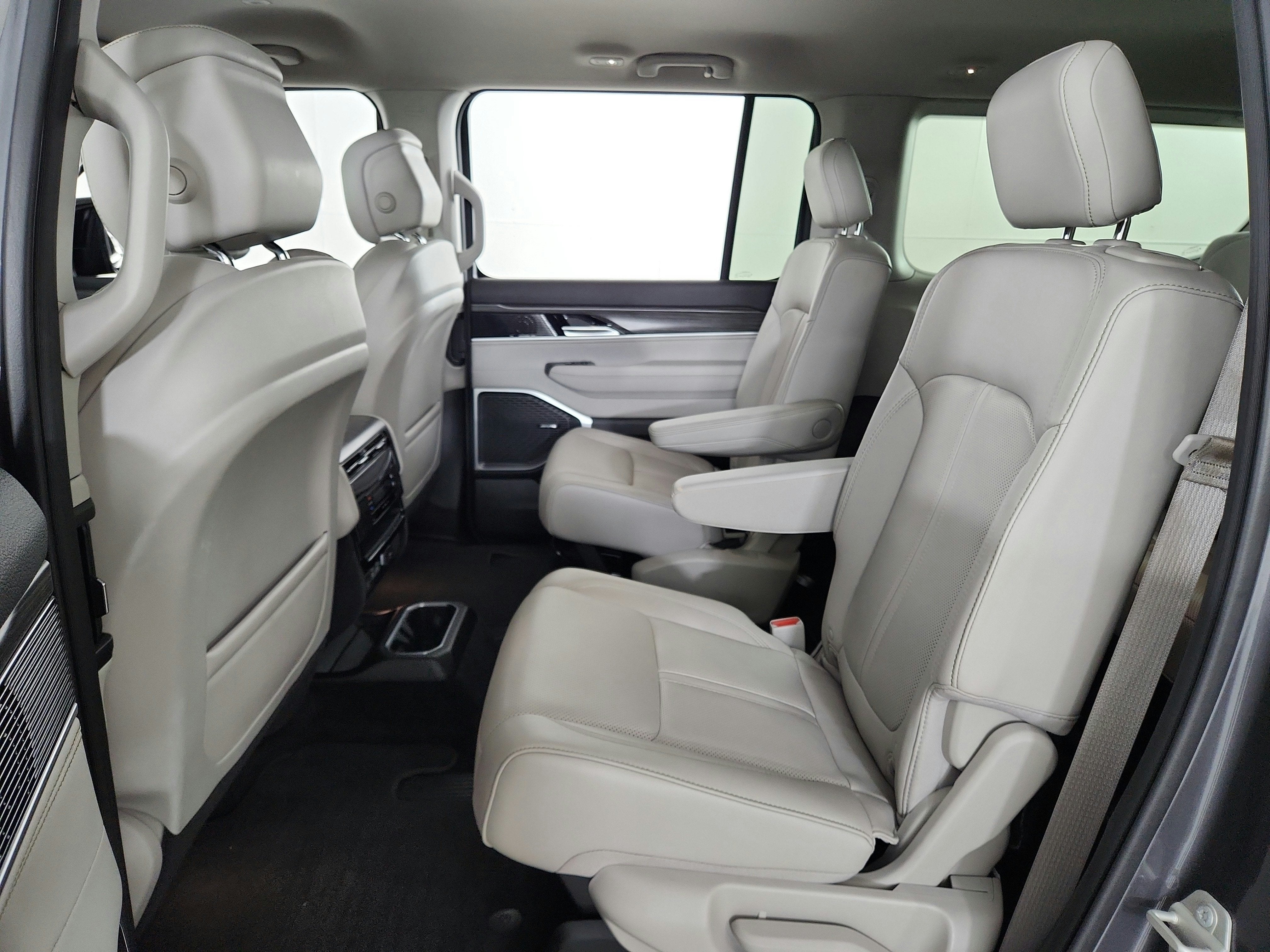 2023 Jeep Wagoneer Series III 4x4