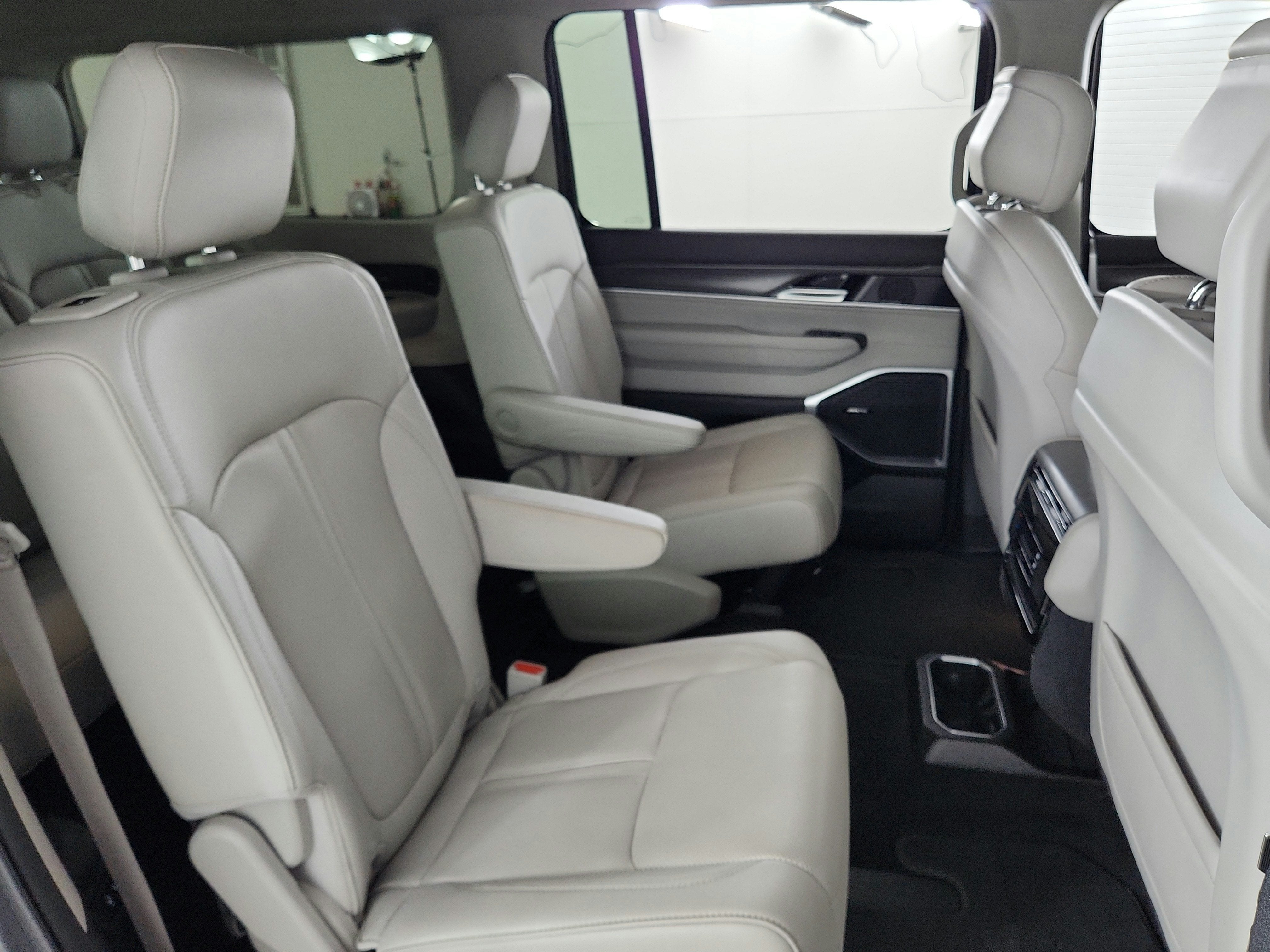 2023 Jeep Wagoneer Series III 4x4