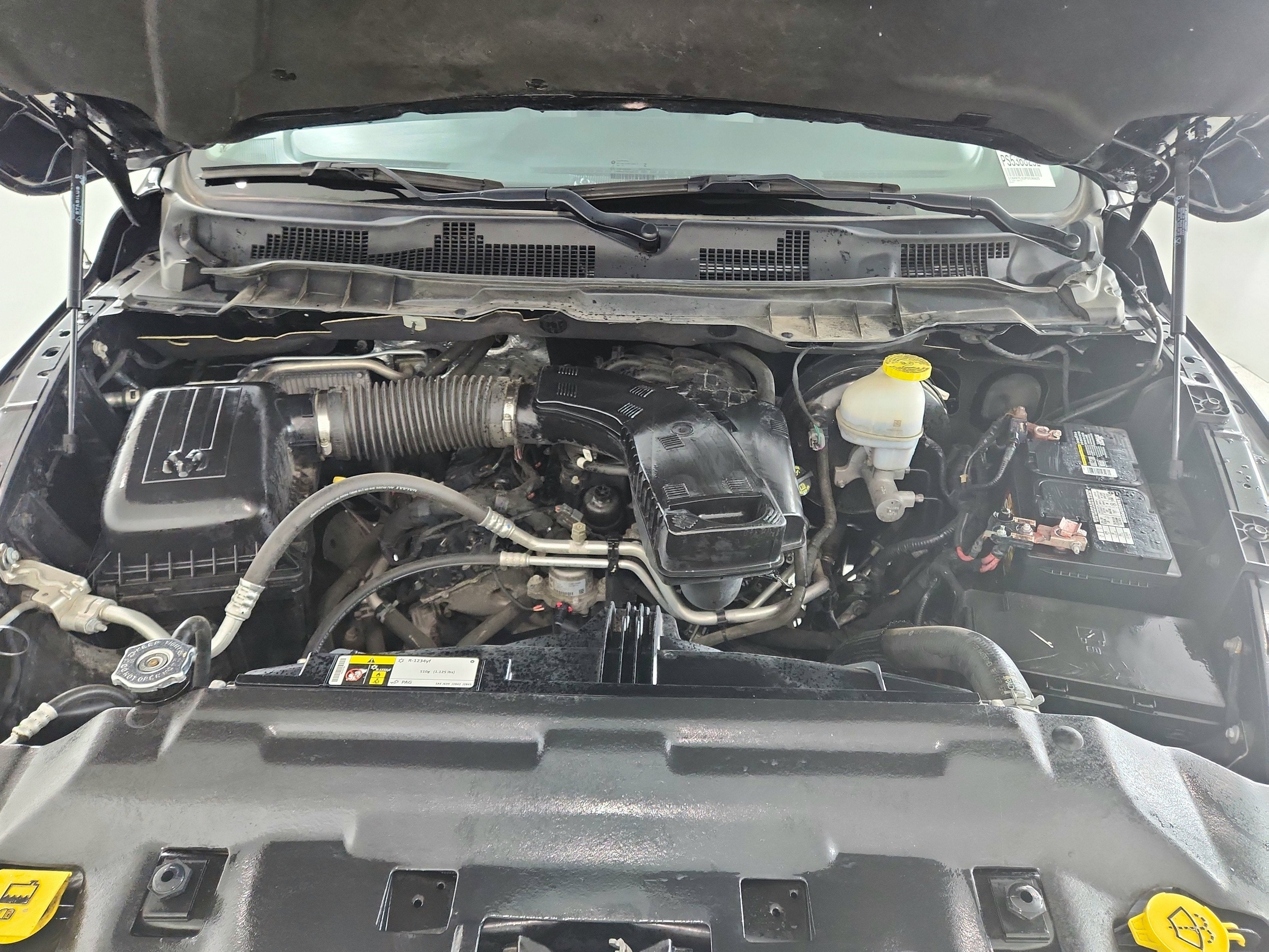 2023 RAM 1500 Classic SLT Crew Cab 4x4 5'7' Box