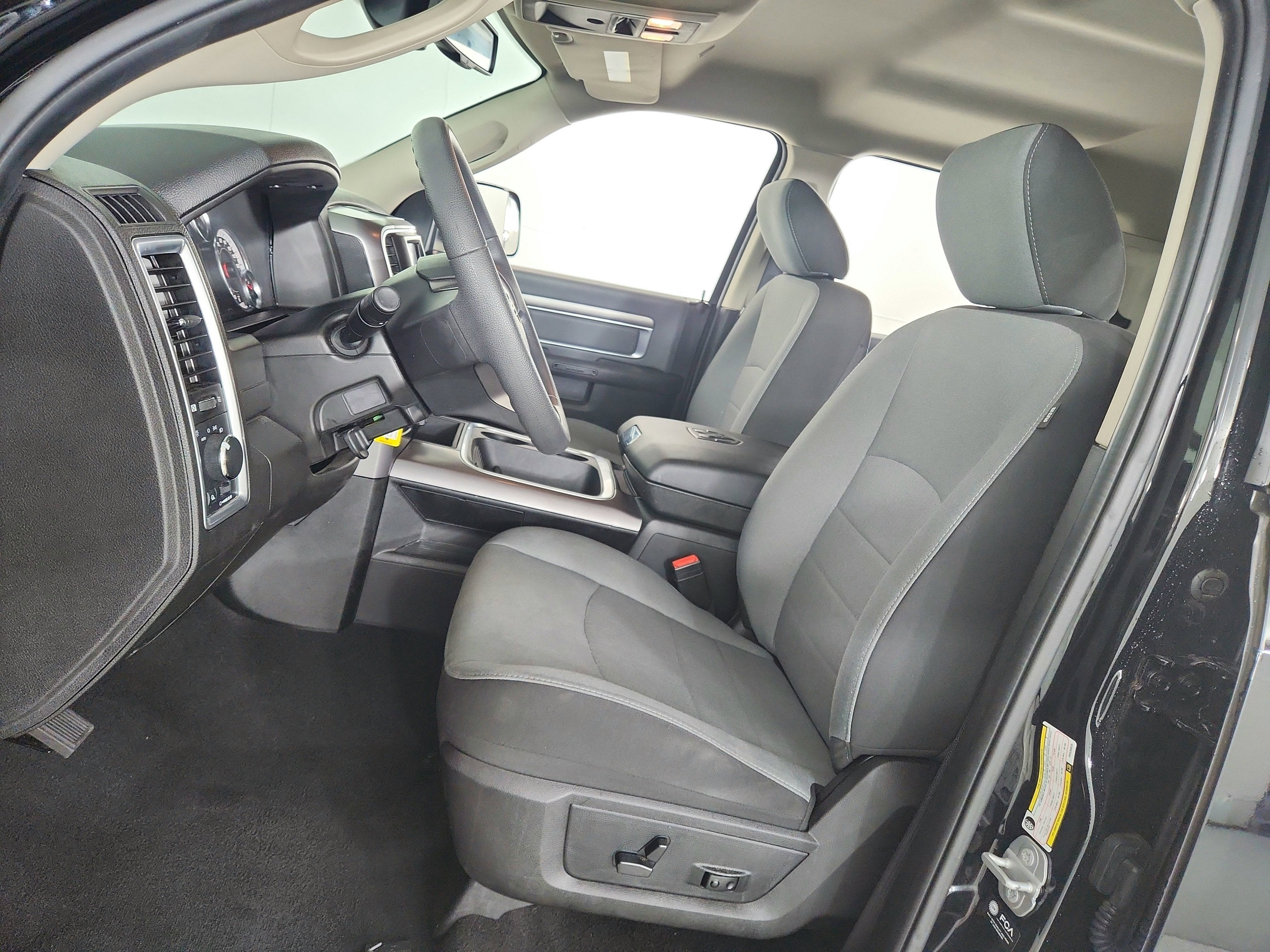 2023 RAM 1500 Classic SLT Crew Cab 4x4 5'7' Box