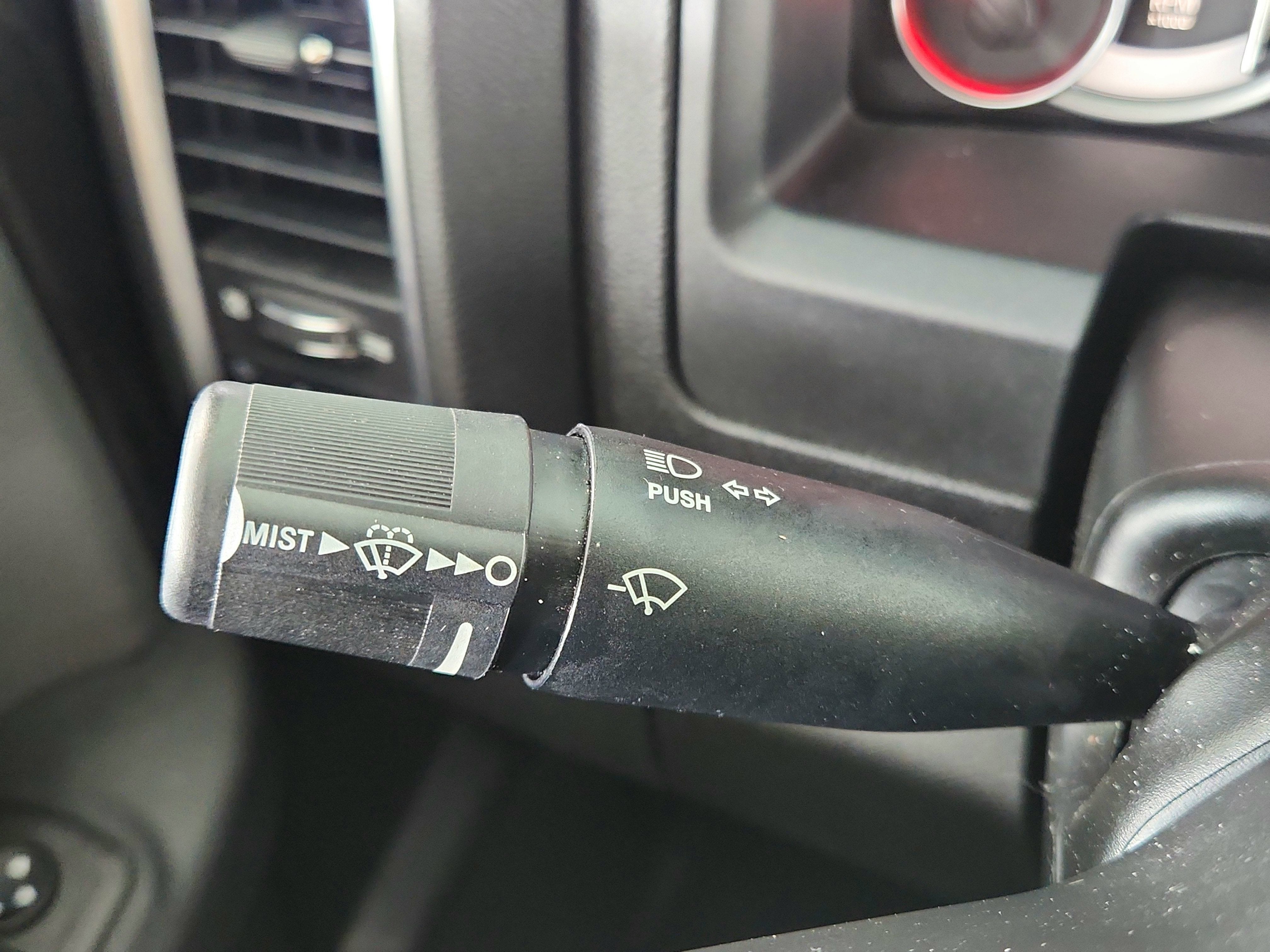 2023 RAM 1500 Classic SLT Crew Cab 4x4 5'7' Box