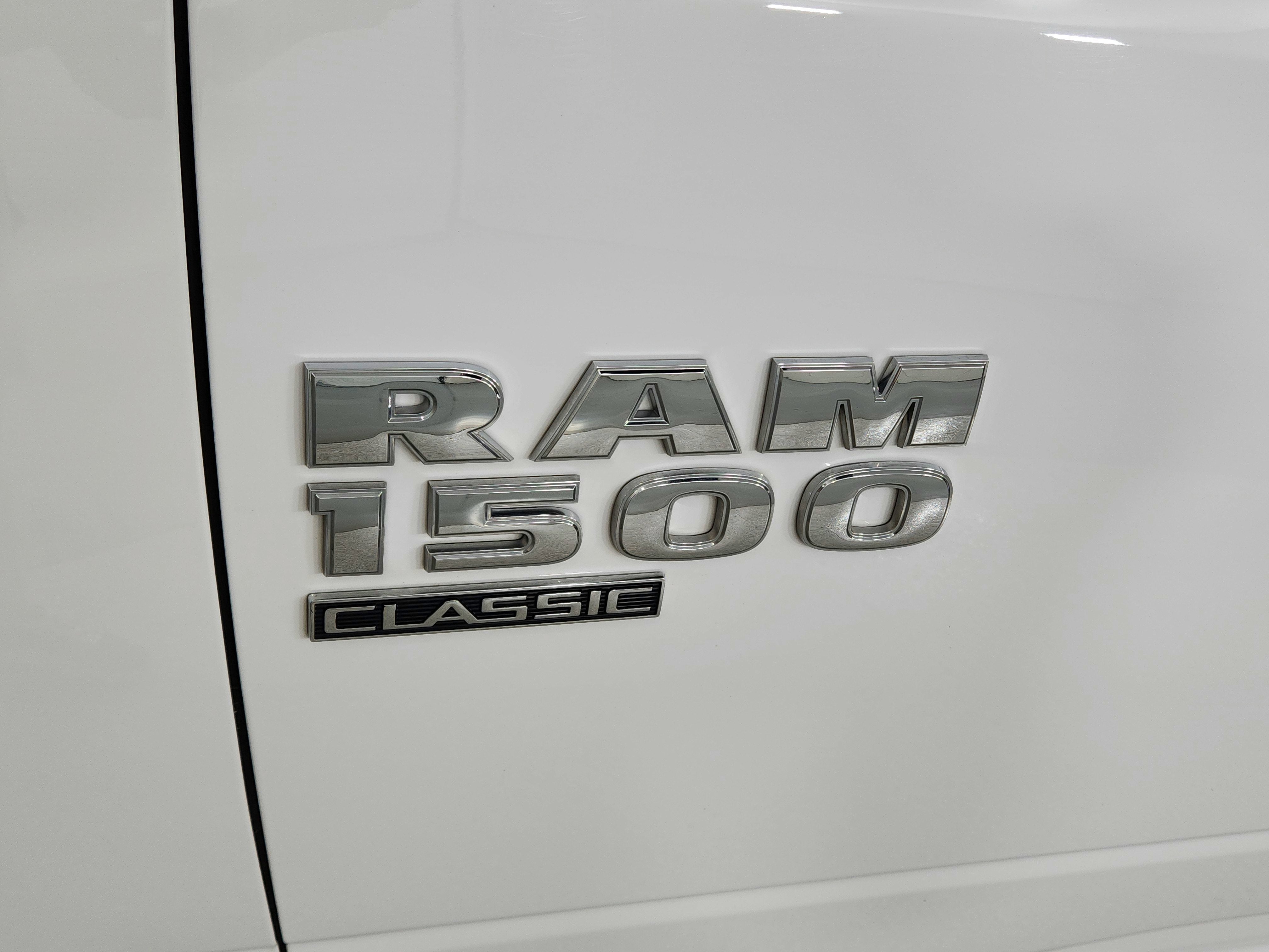 2023 RAM 1500 Classic SLT Crew Cab 4x4 5'7' Box