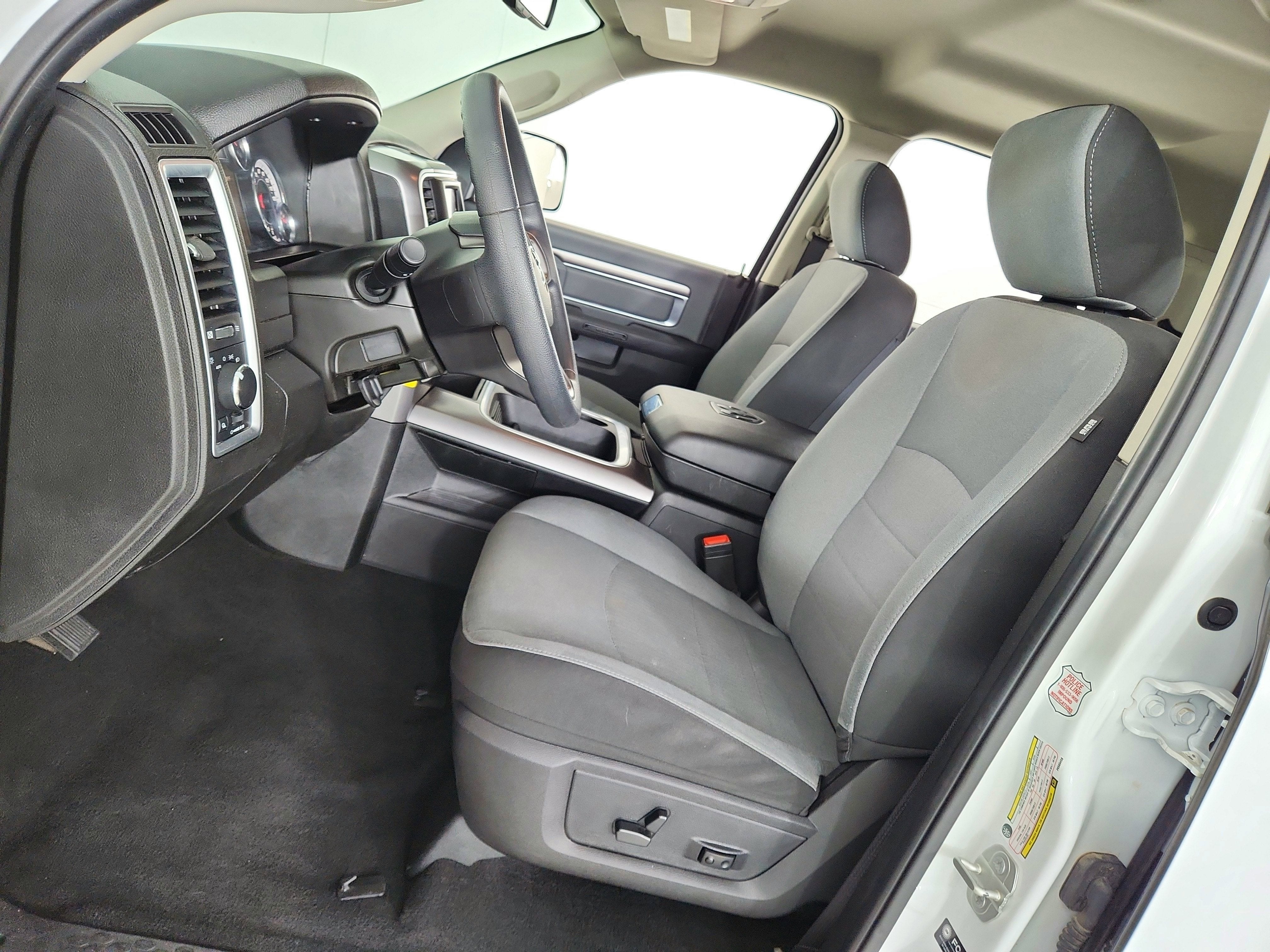 2023 RAM 1500 Classic SLT Crew Cab 4x4 5'7' Box