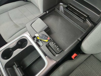 2023 RAM 1500 Classic SLT Crew Cab 4x4 5'7' Box