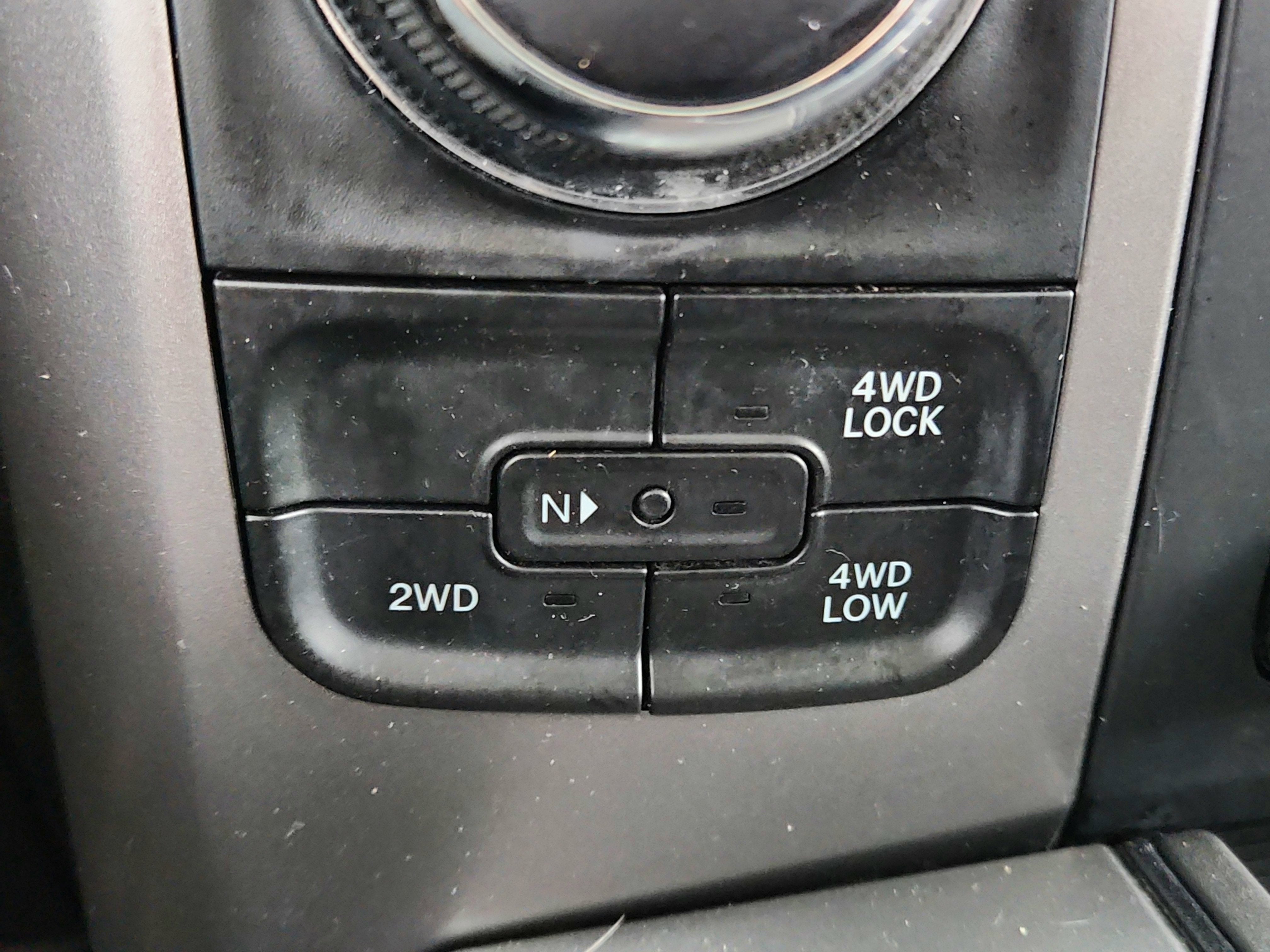 2023 RAM 1500 Classic SLT Crew Cab 4x4 5'7' Box