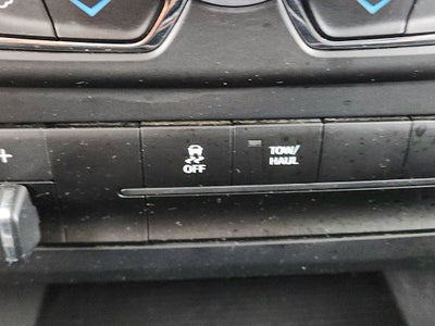 2023 RAM 1500 Classic SLT Crew Cab 4x4 5'7' Box