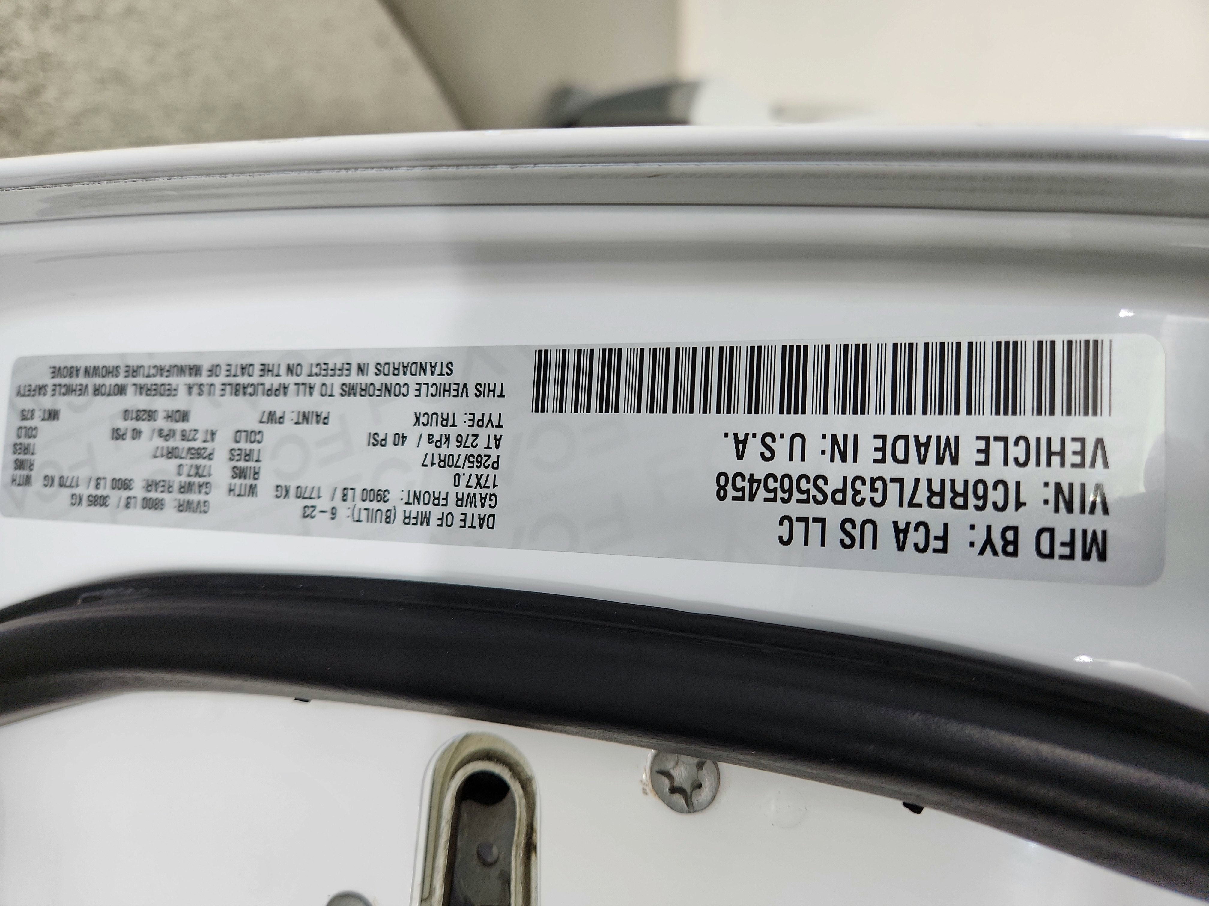 2023 RAM 1500 Classic SLT Crew Cab 4x4 5'7' Box