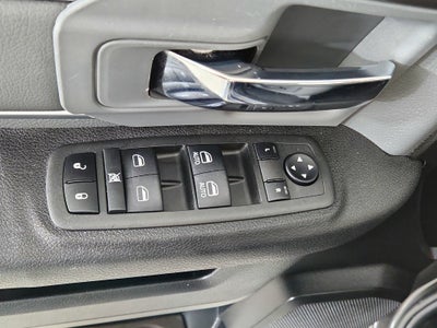 2023 RAM 1500 Classic SLT Crew Cab 4x4 5'7' Box