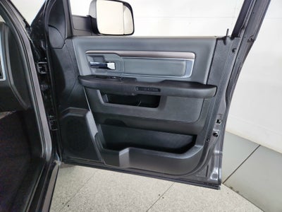 2023 RAM 1500 Classic SLT Crew Cab 4x4 5'7' Box