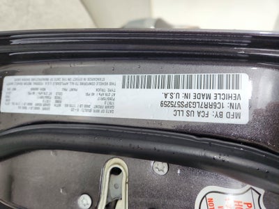 2023 RAM 1500 Classic SLT Crew Cab 4x4 5'7' Box