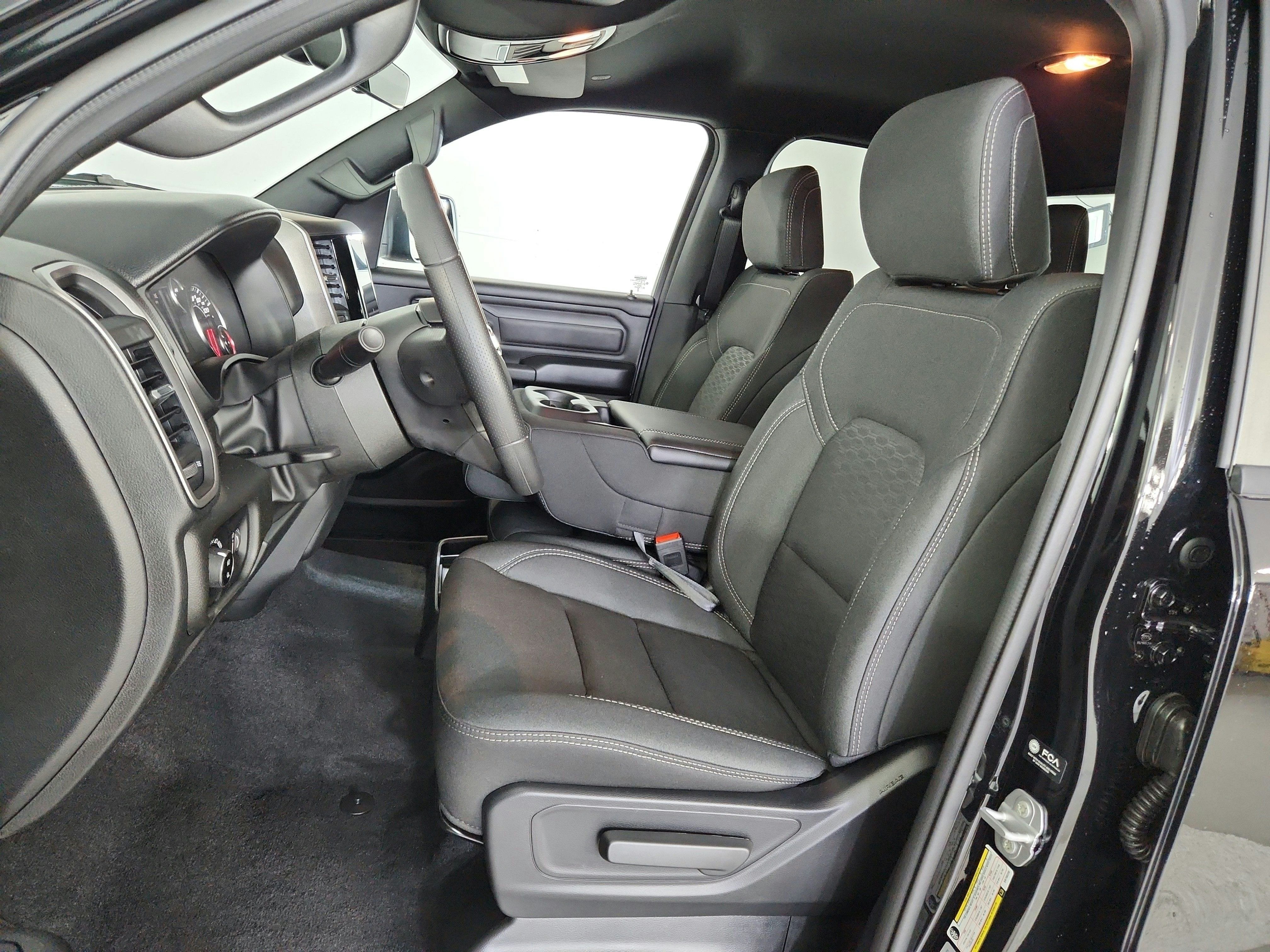 2025 RAM 1500 Tradesman Quad Cab 4x4 6'4' Box