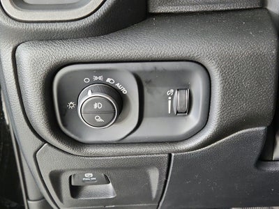 2025 RAM 1500 Tradesman Quad Cab 4x4 6'4' Box