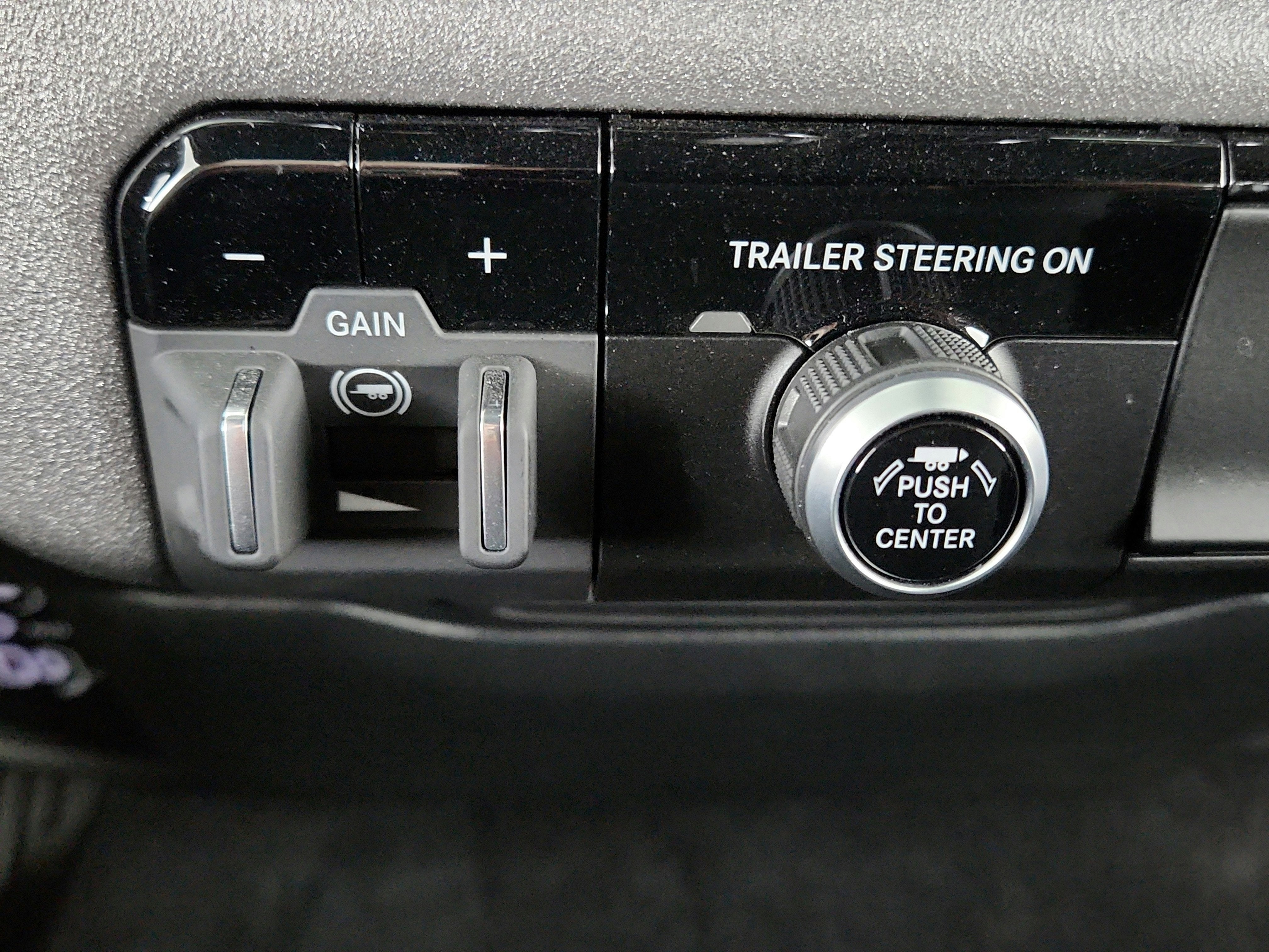 2026 RAM 1500 Tradesman Quad Cab 4x4 6'4' Box