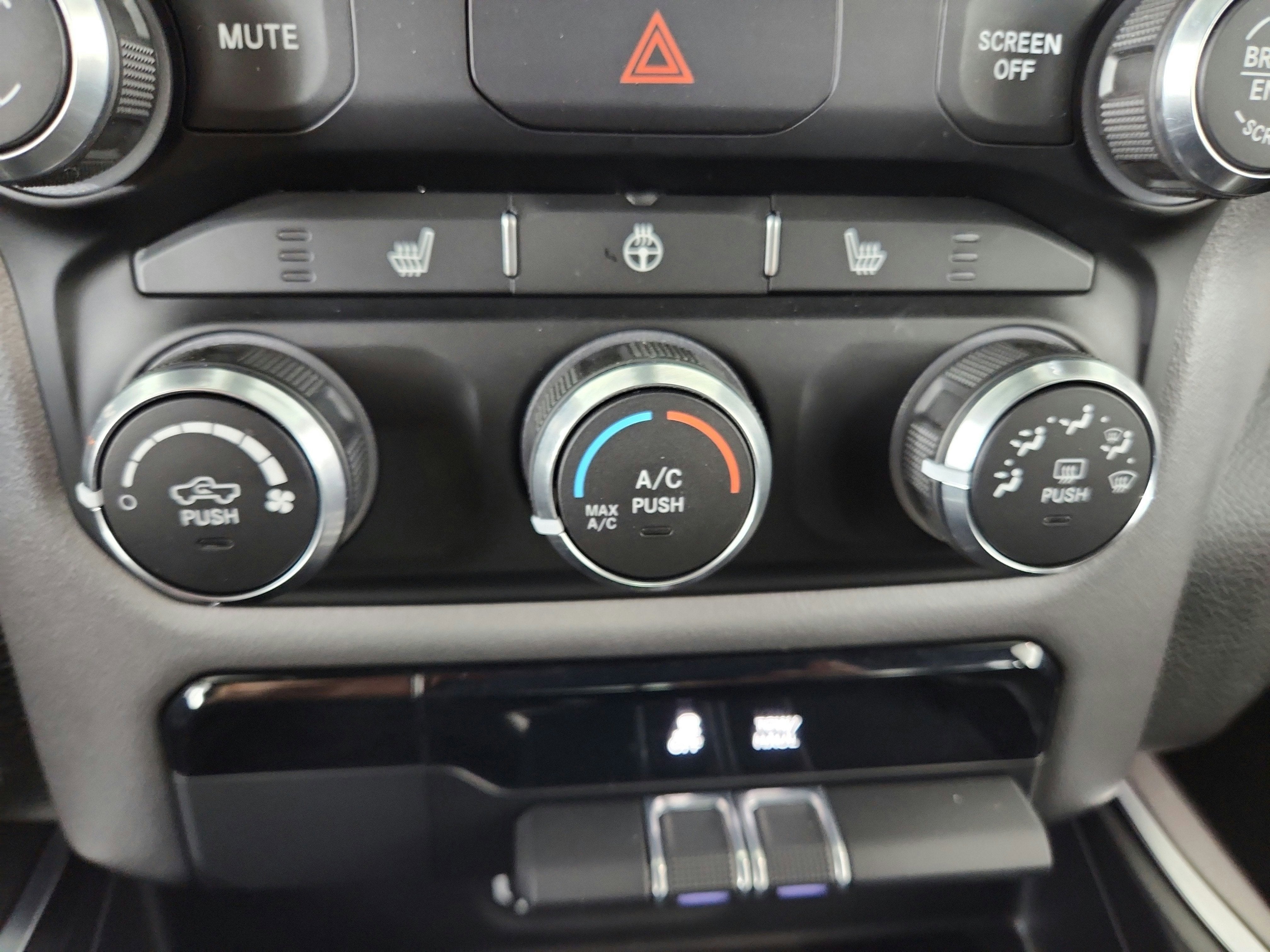 2023 RAM 1500 Big Horn Crew Cab 4x4 5'7' Box