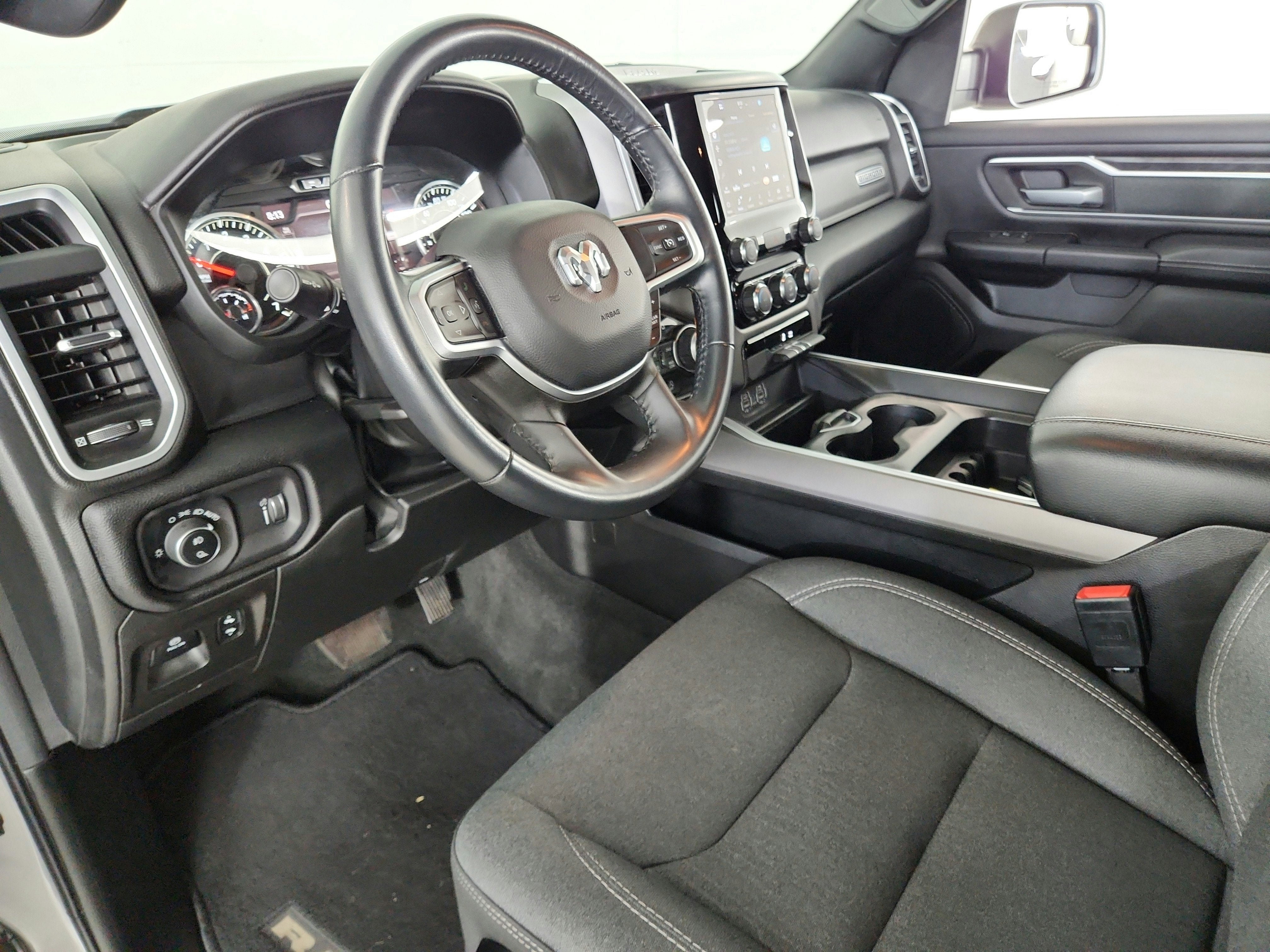 2022 RAM 1500 Big Horn Crew Cab 4x4 5'7' Box