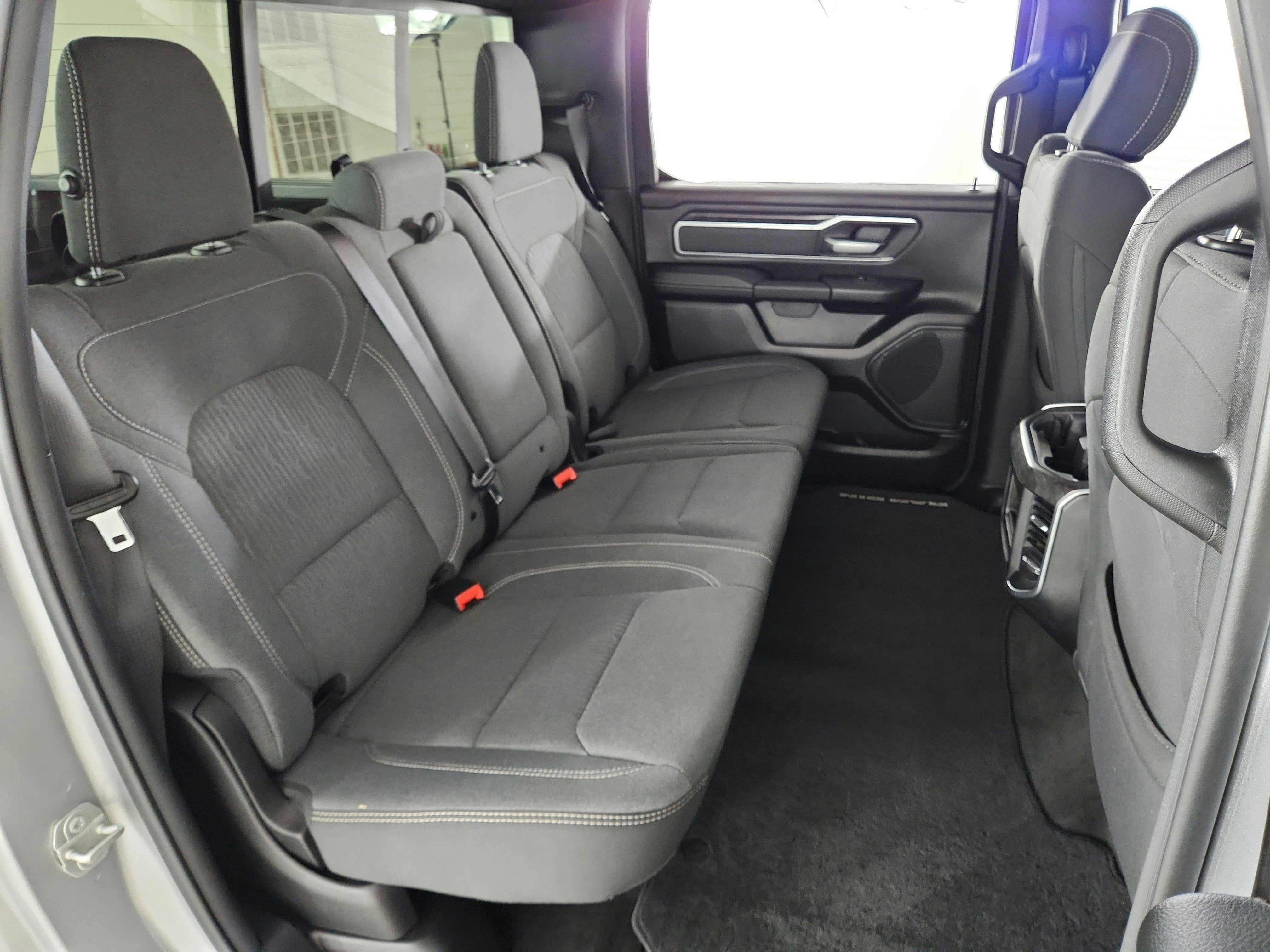 2022 RAM 1500 Big Horn Crew Cab 4x4 5'7' Box