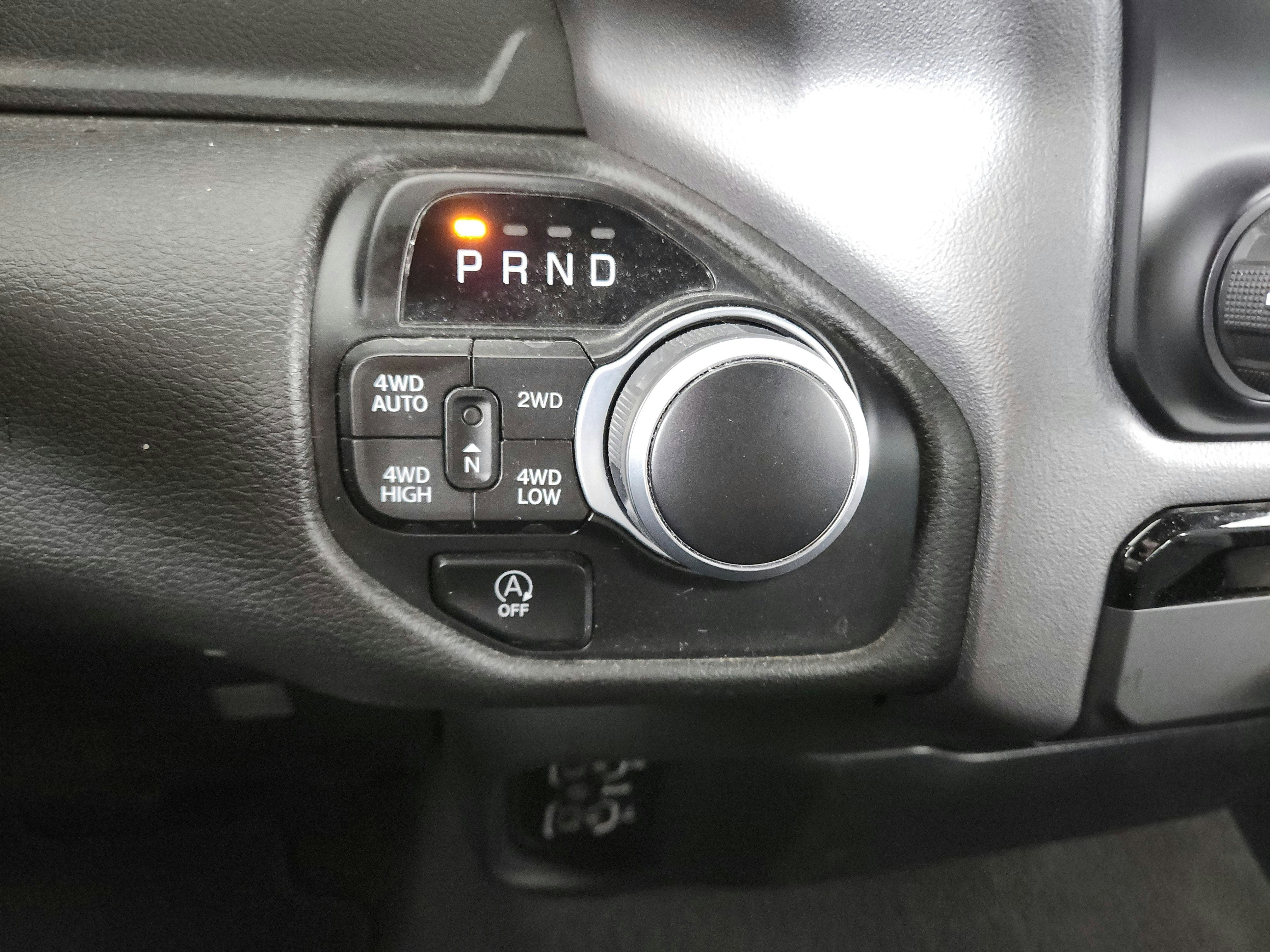 2022 RAM 1500 Big Horn Crew Cab 4x4 5'7' Box