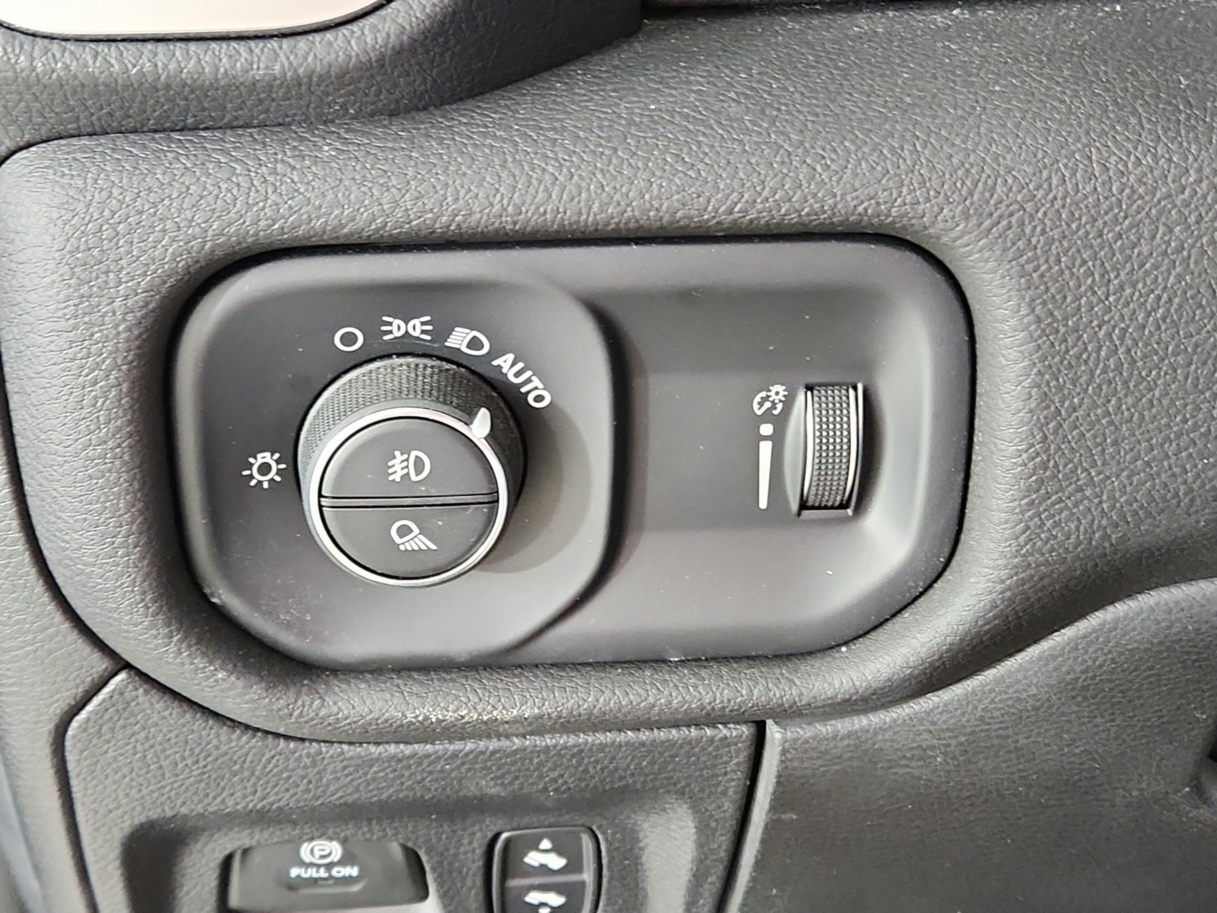 2024 RAM 1500 Big Horn Crew Cab 4x4 5'7' Box