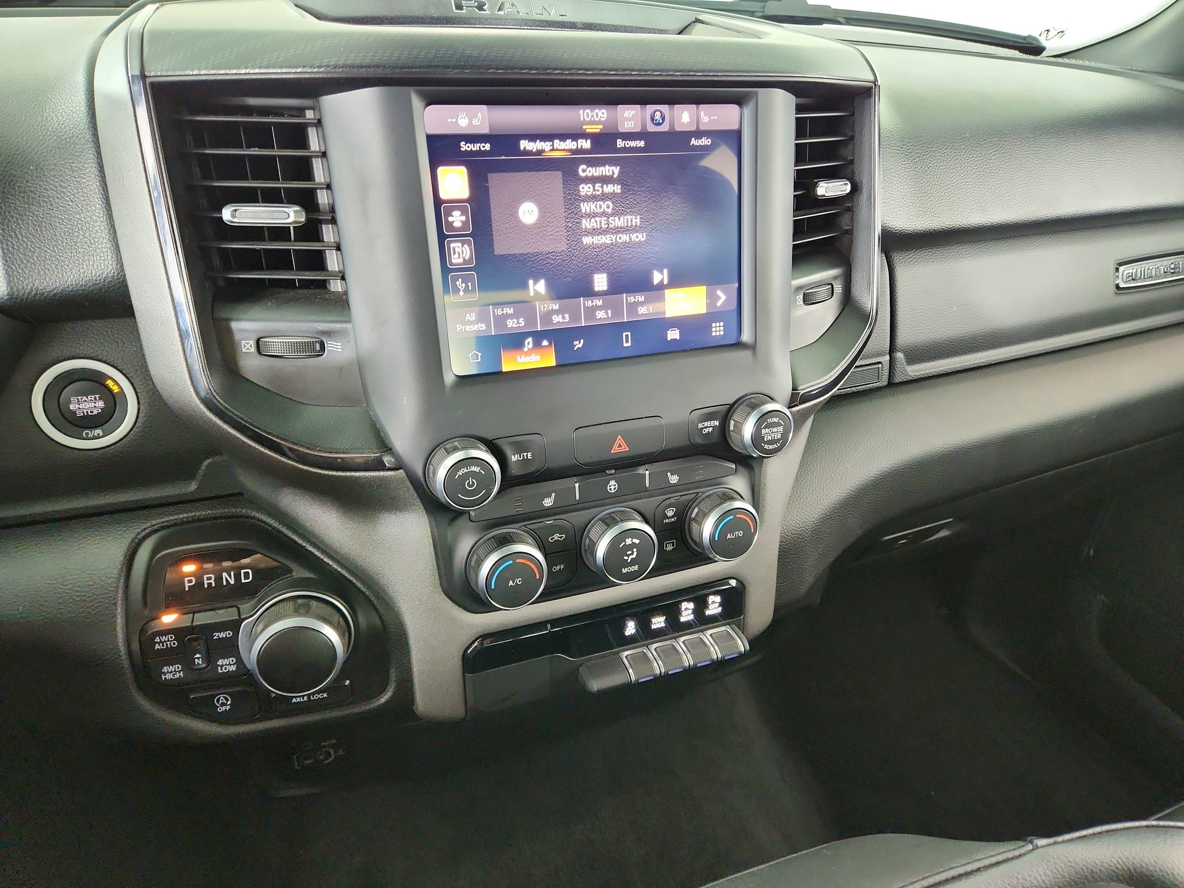 2023 RAM 1500 Big Horn Crew Cab 4x4 5'7' Box